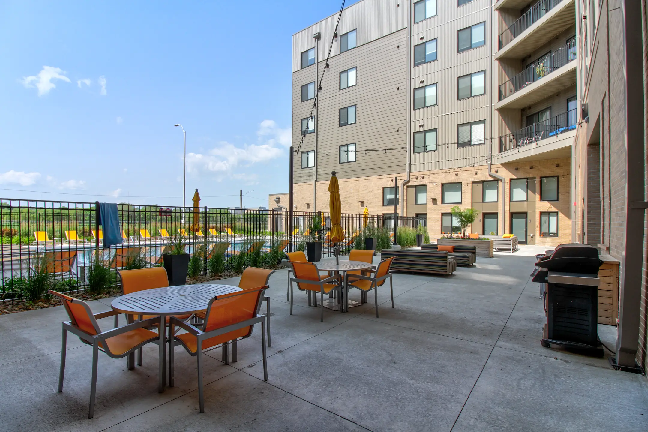 The Flats at Leighton District Apartments Lincoln, NE 68504