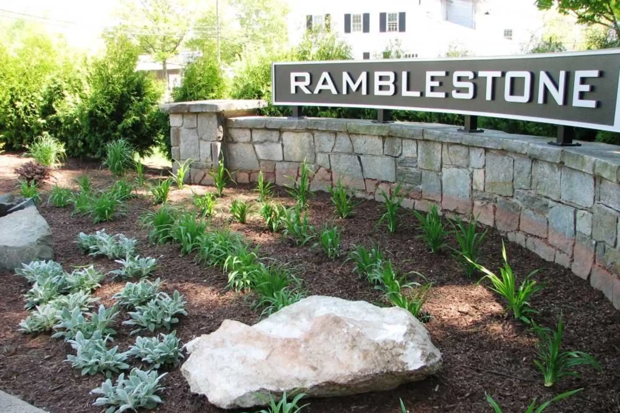 Community Signage - Ramblestone Apartments - Bloomfield, CT