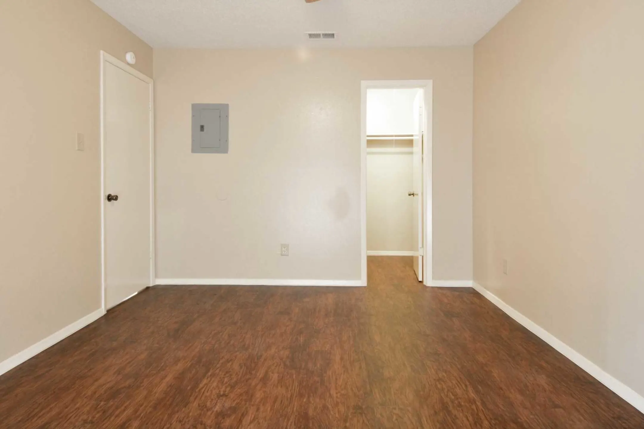 Bedroom - Crossings Apartments - McAllen, TX