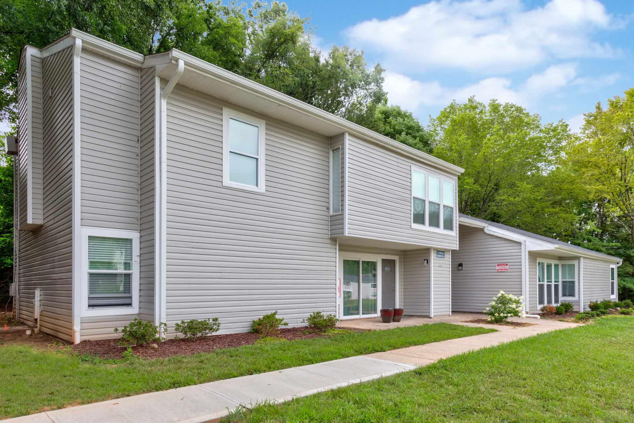 Nova Ridge Apartments - Charlotte, NC 28208