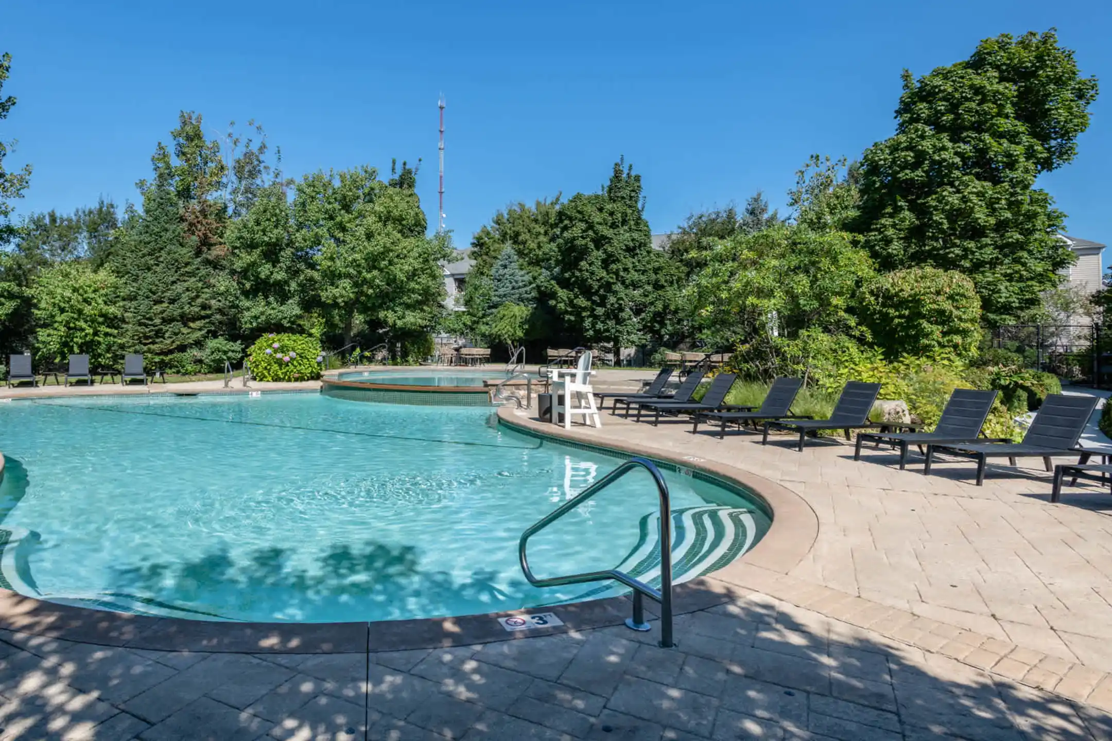 Quarry Hills Apartments - Quincy, MA 02169