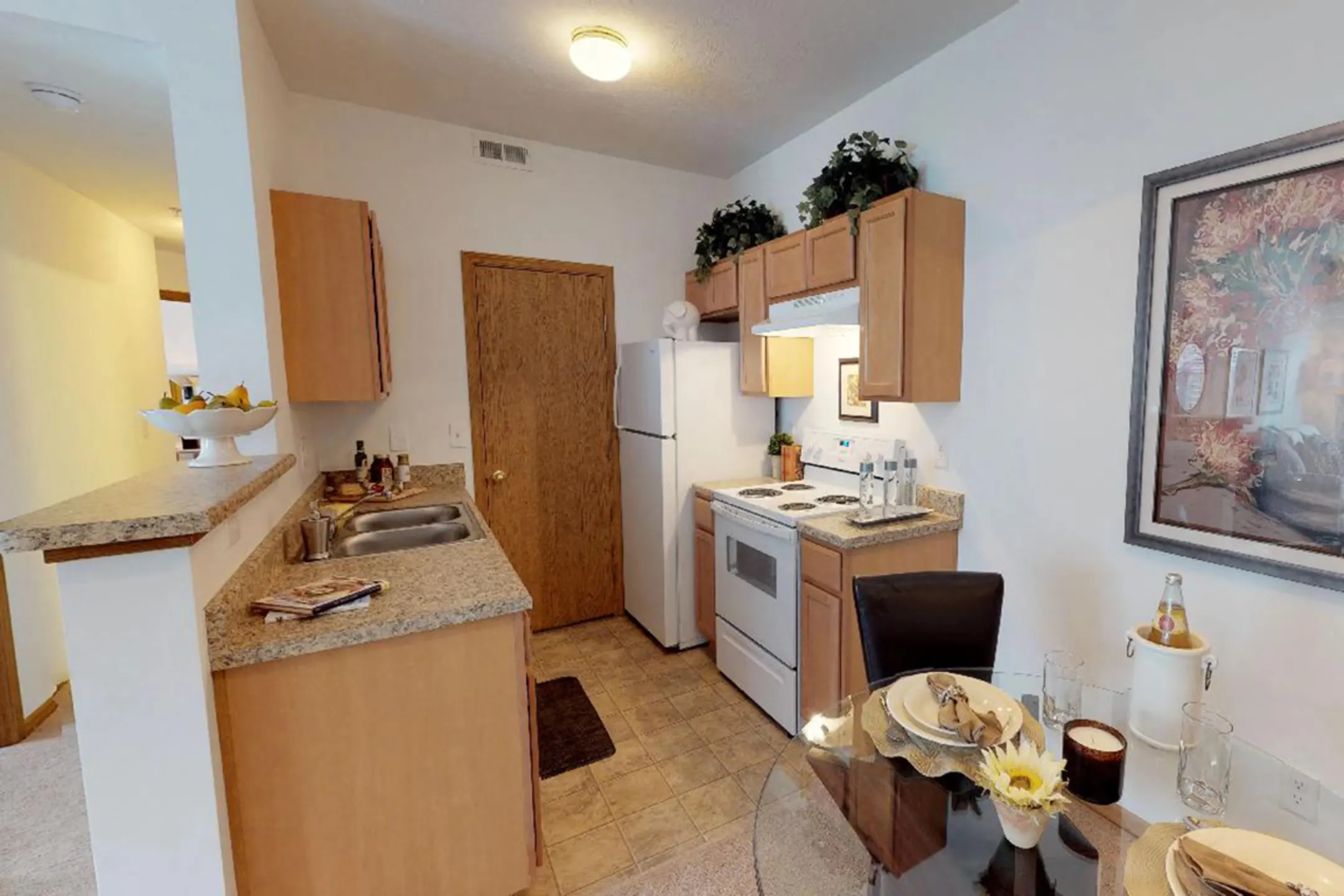 Kitchen - Brookfield Village Apartments - Grove City, OH