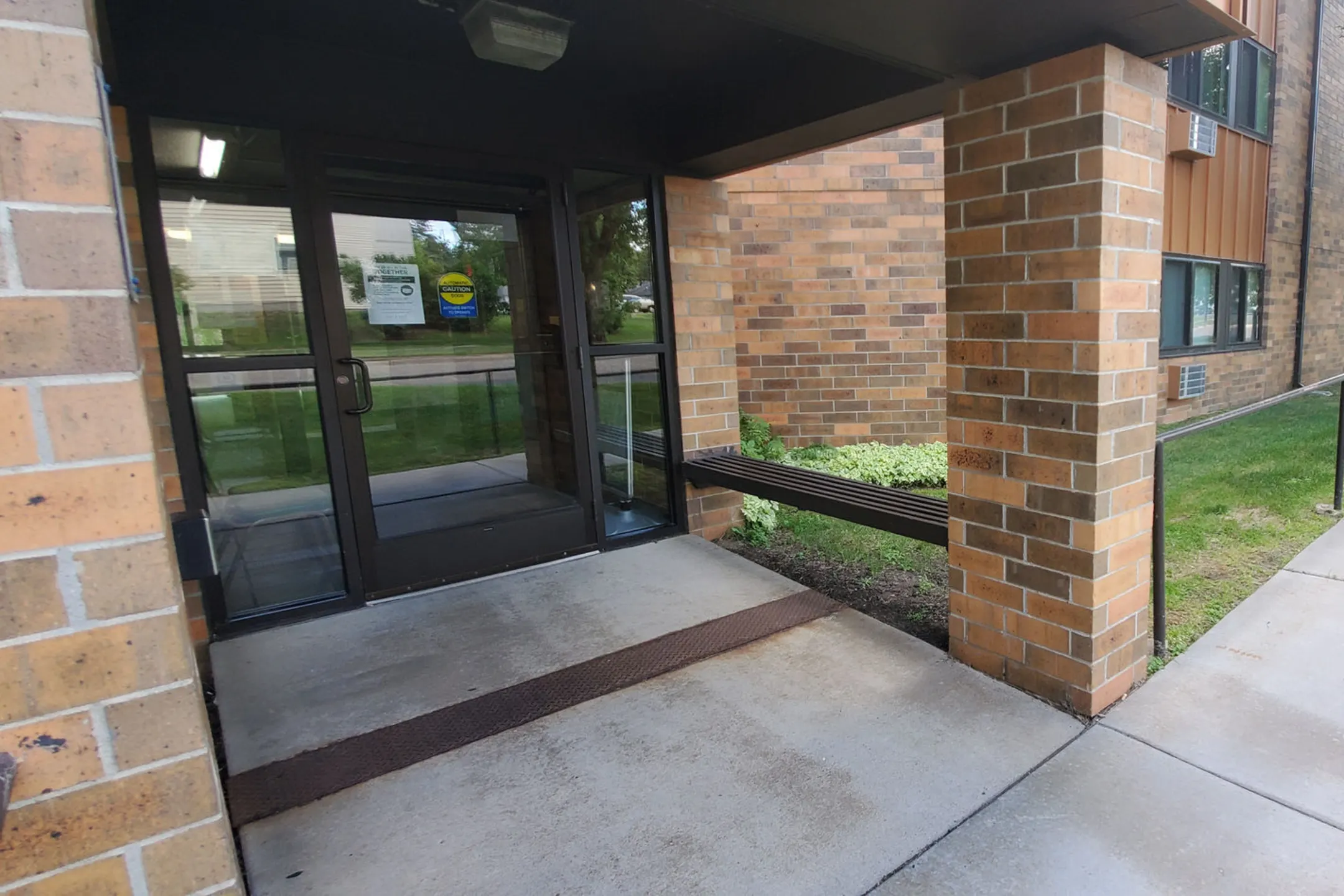 Lincoln Center Senior Apartments Apartments Chisholm, MN 55719