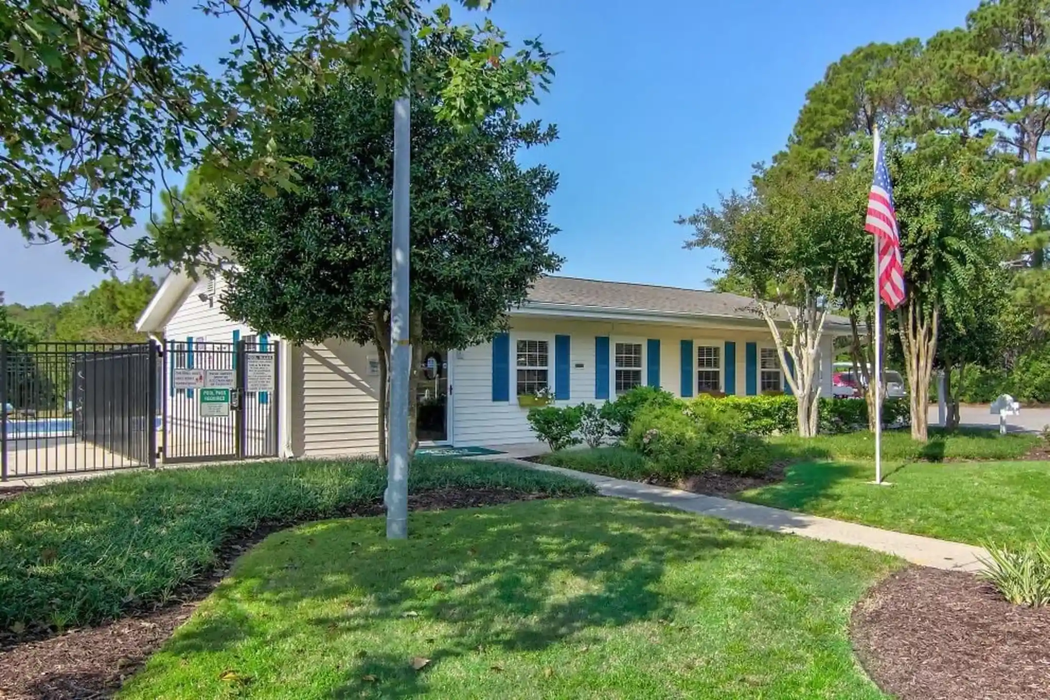 Canterbury Woods Apartments Wilmington, NC 28401