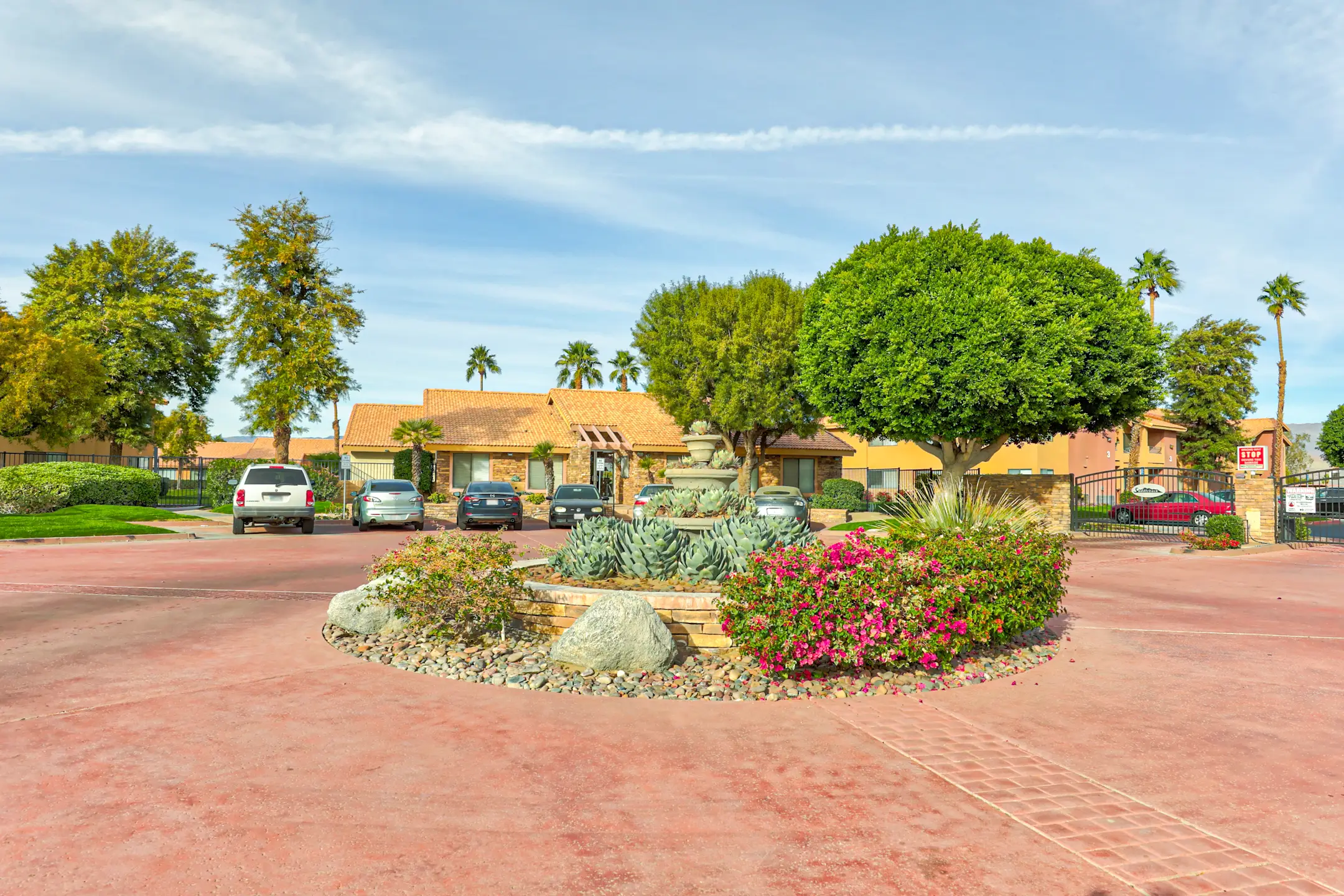 Saddleback Luxury Homes Apartments Bermuda Dunes, CA 92203