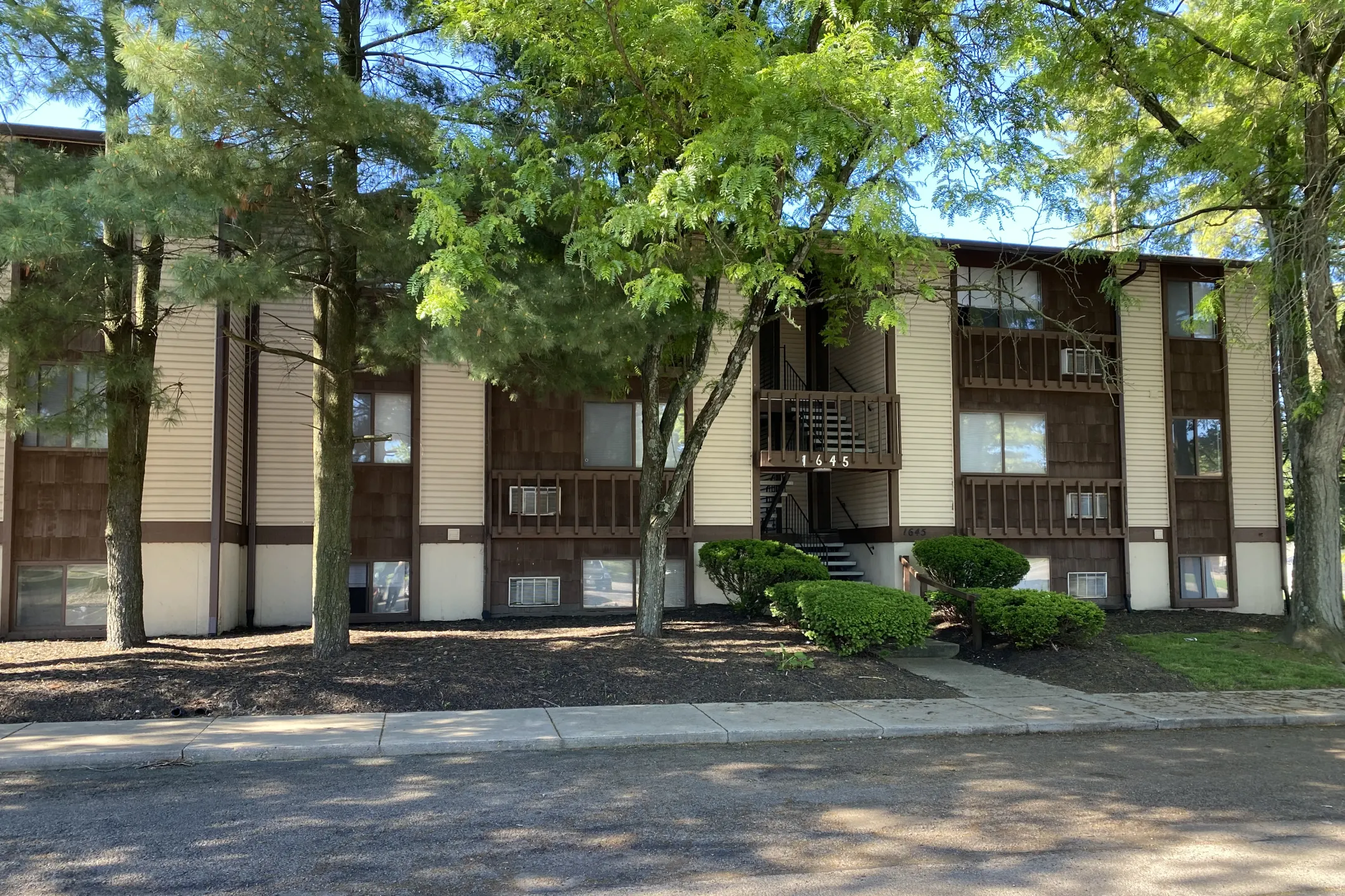 Building - Eagle Crest Apartments - Middletown, OH