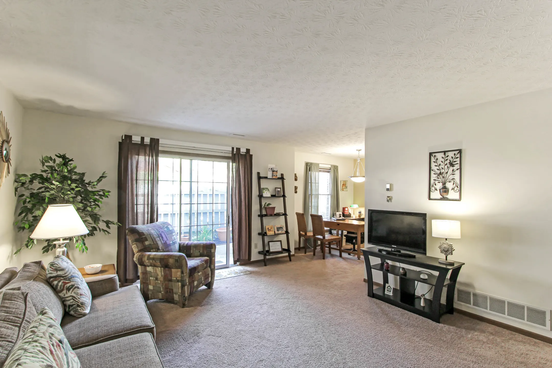 Remington Station Townhouses 5101 Quail Hill St NW., Apt. C North