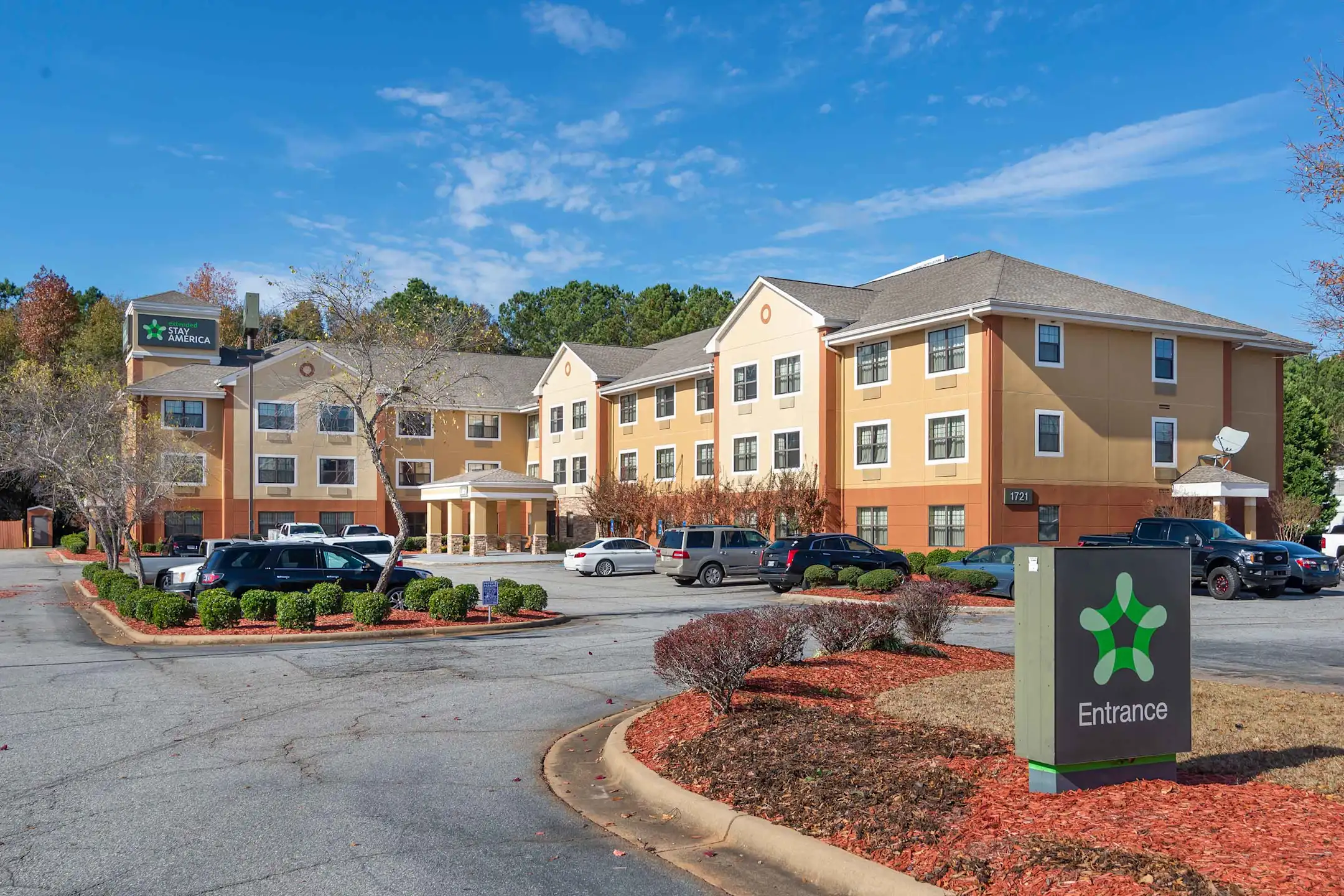 Building - Furnished Studio - Columbus - Bradley Park - Columbus, GA