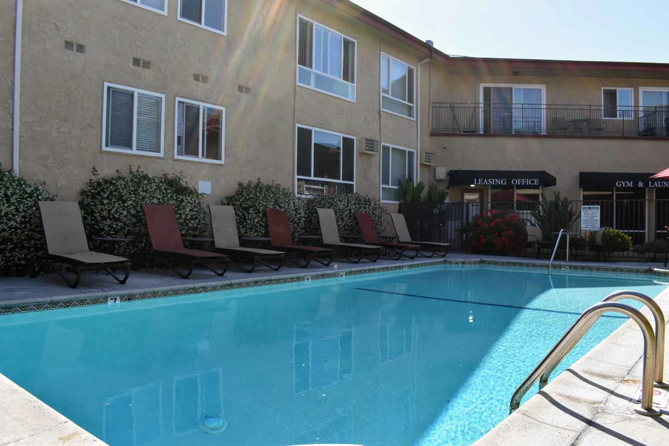 Sunset Ridge at La Crescenta 2800 Montrose Ave La Crescenta, CA