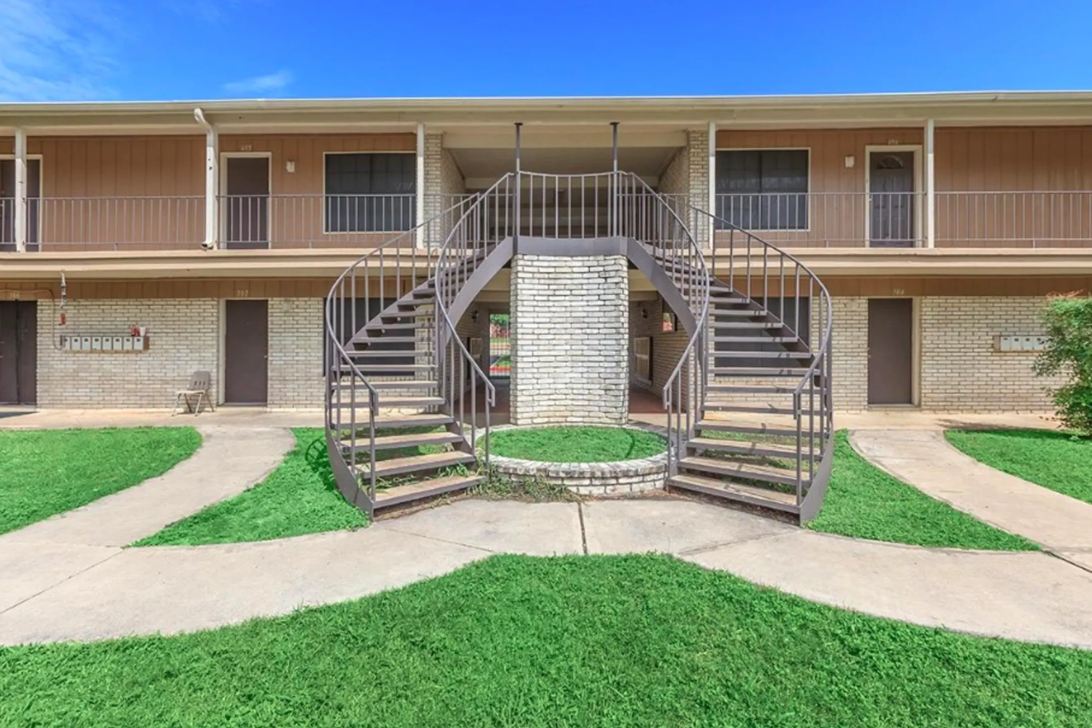 Patio / Deck - Oak Tree Apartments - San Antonio, TX