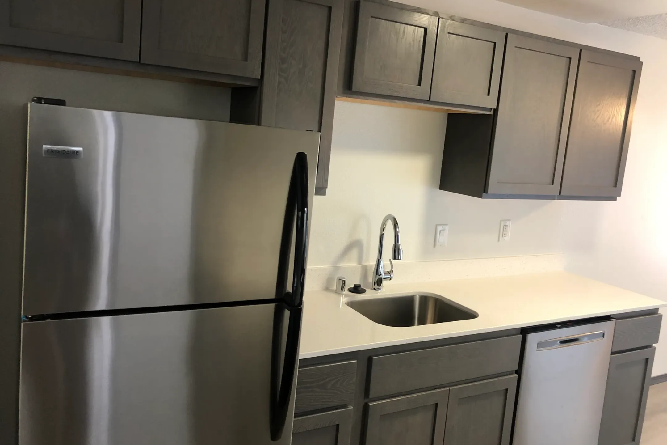 Kitchen - Shoreside Village - Everett, WA