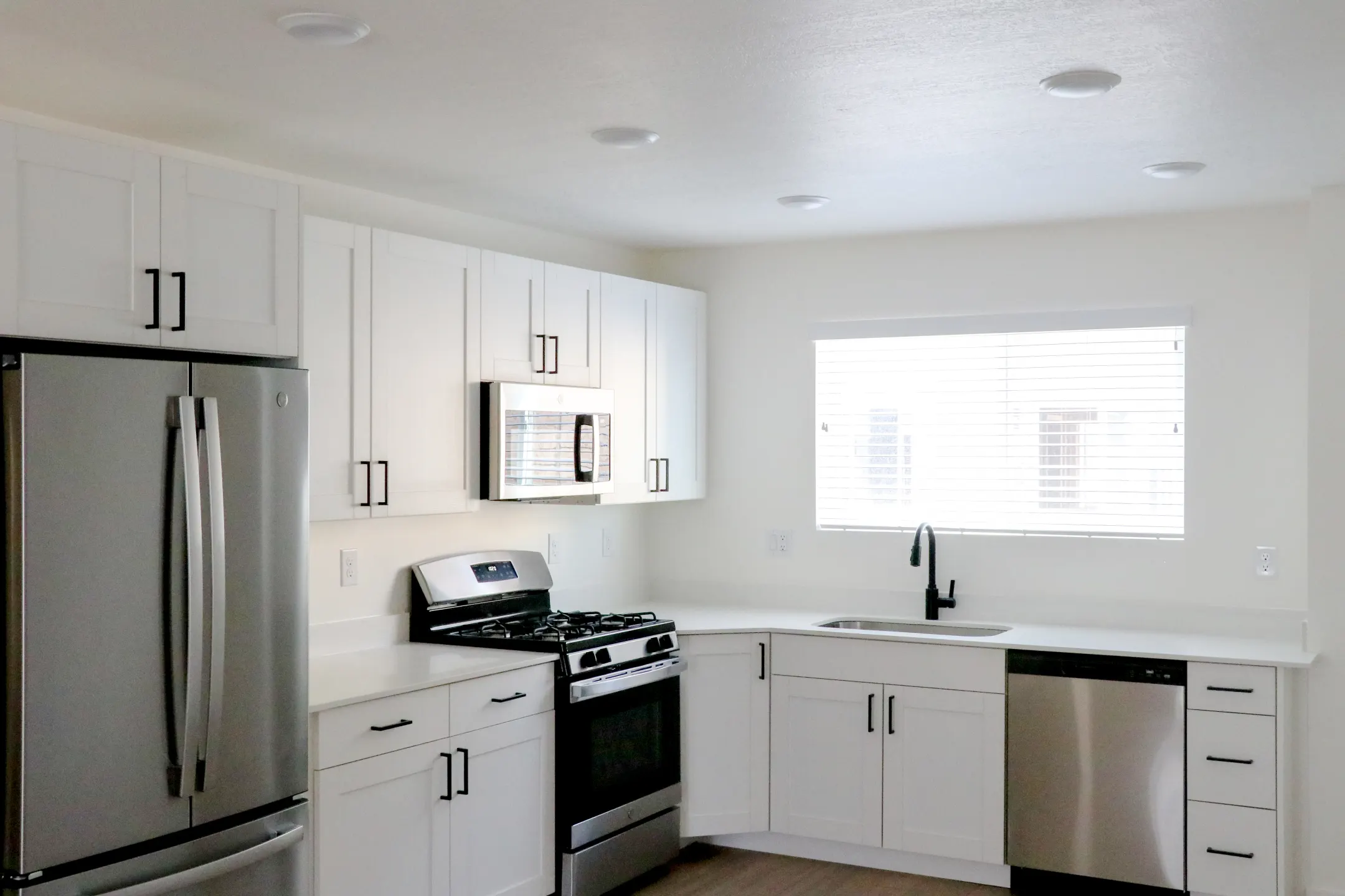 Sandridge Apartments Townhomes Clearfield, UT 84015