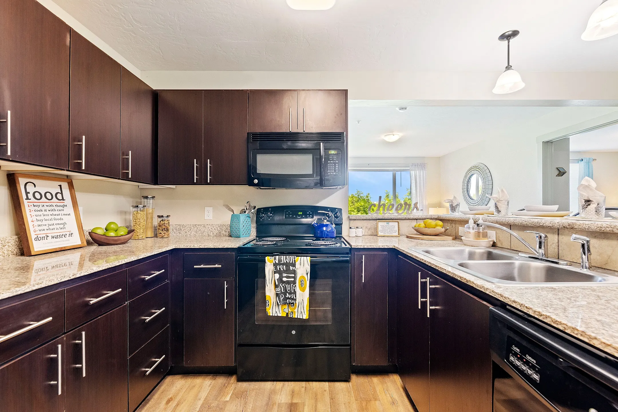 Green Leaf River Edge Apartments Boise, ID 83706