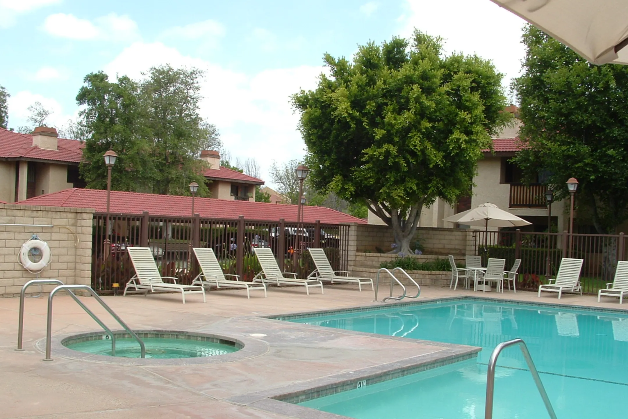 Pool - Baywood Apartments - Simi Valley, CA