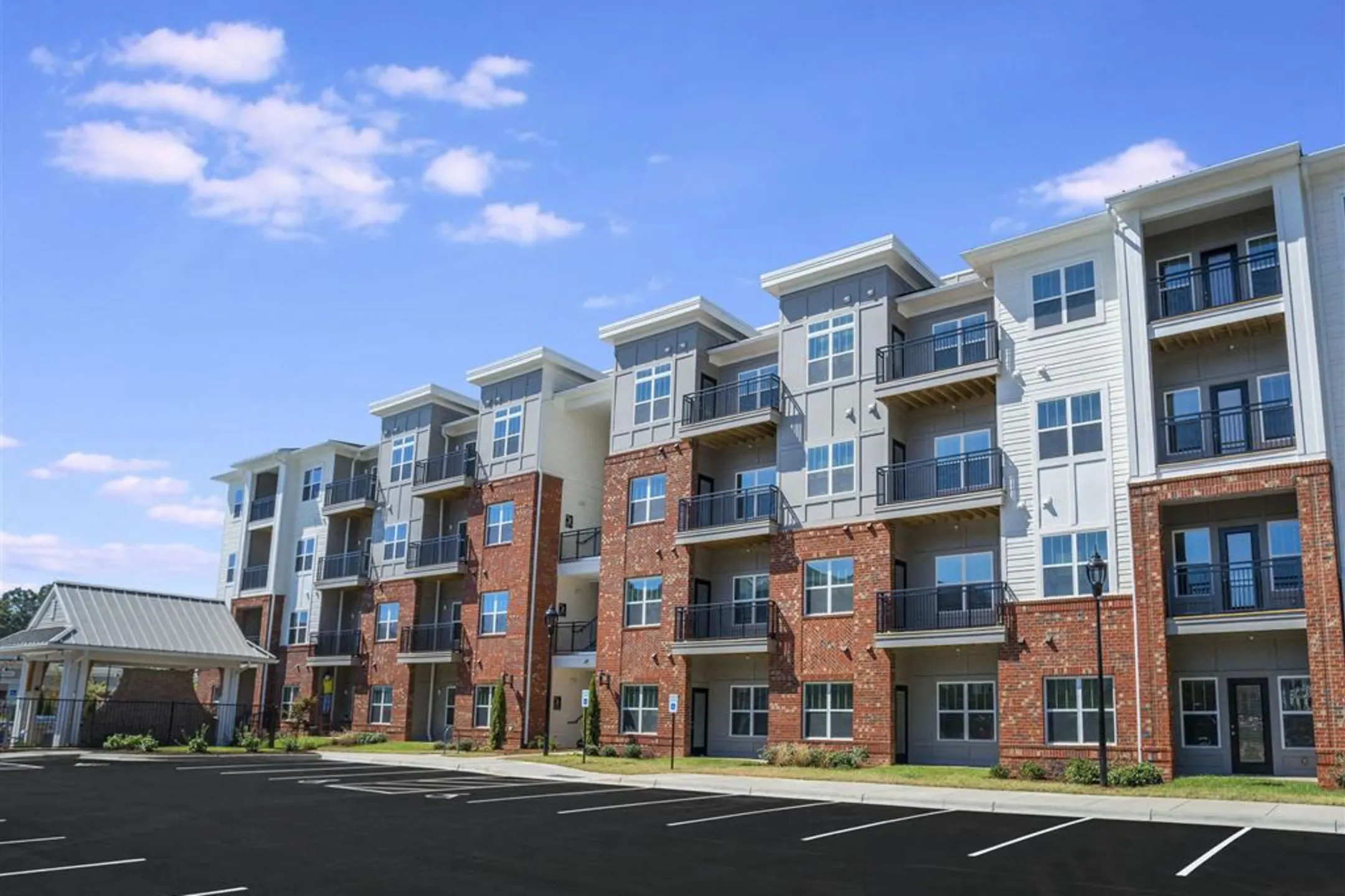 Pointe at Prosperity Village Apartments Apartments Charlotte, NC 28269