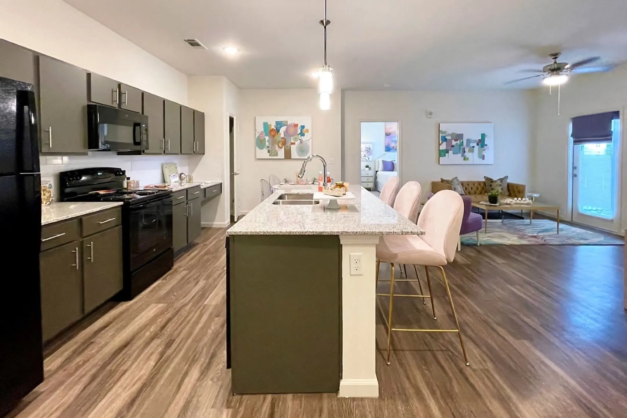 The Palms at Sunset Lakes Apartments Zachary, LA 70791