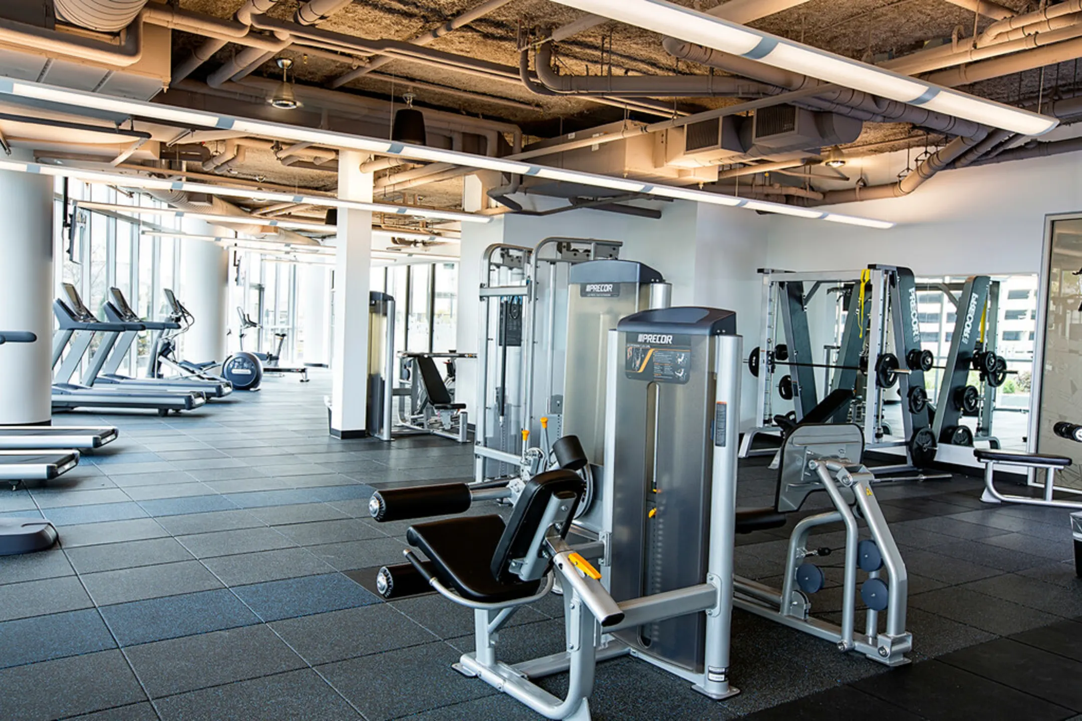 Fitness Weight Room - LPM Apartments - Minneapolis, MN