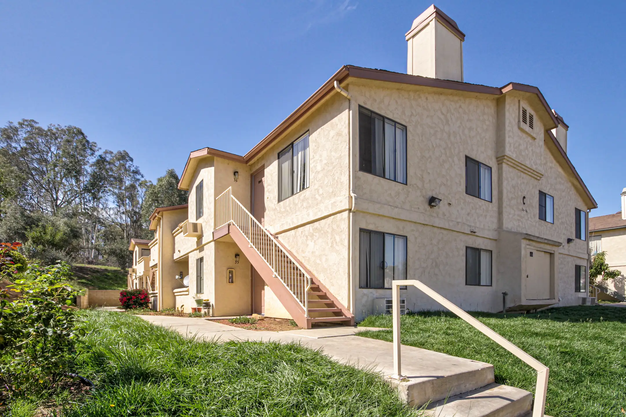Fallbrook Hills Apartments Fallbrook, CA 92028