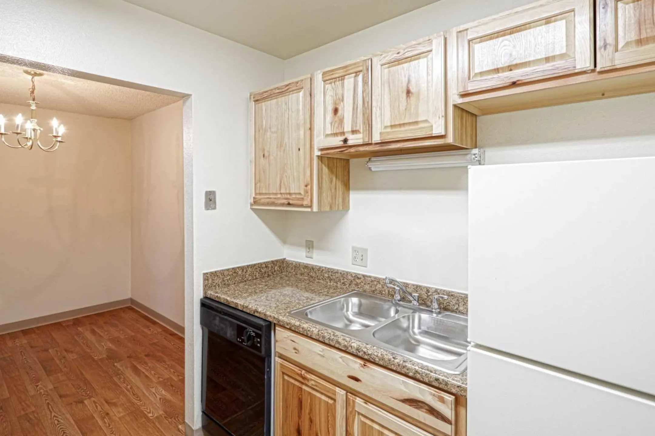 Pine Creek Apartments - Denver, CO 80247