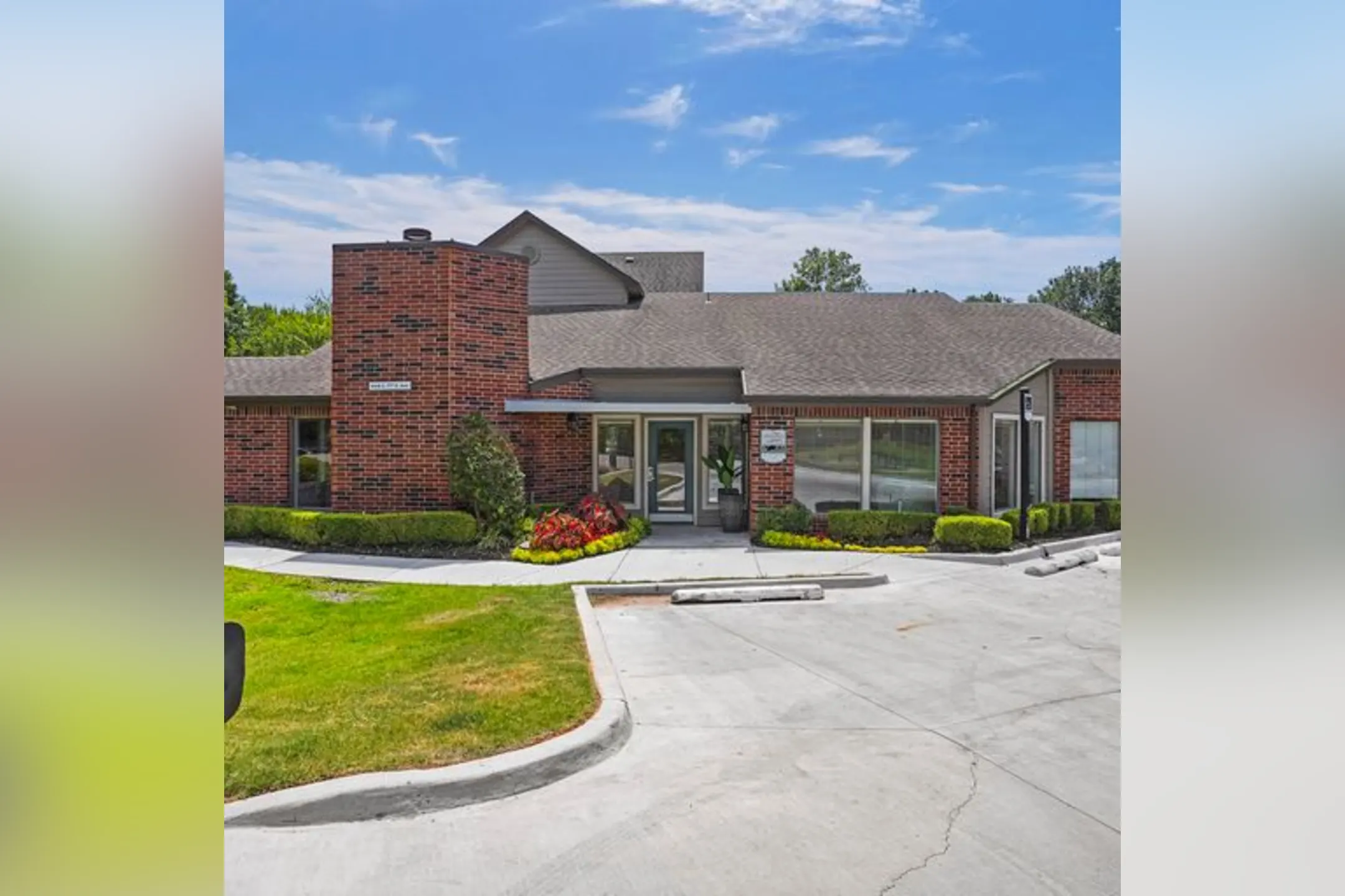 Building - Creekwood - Tulsa, OK