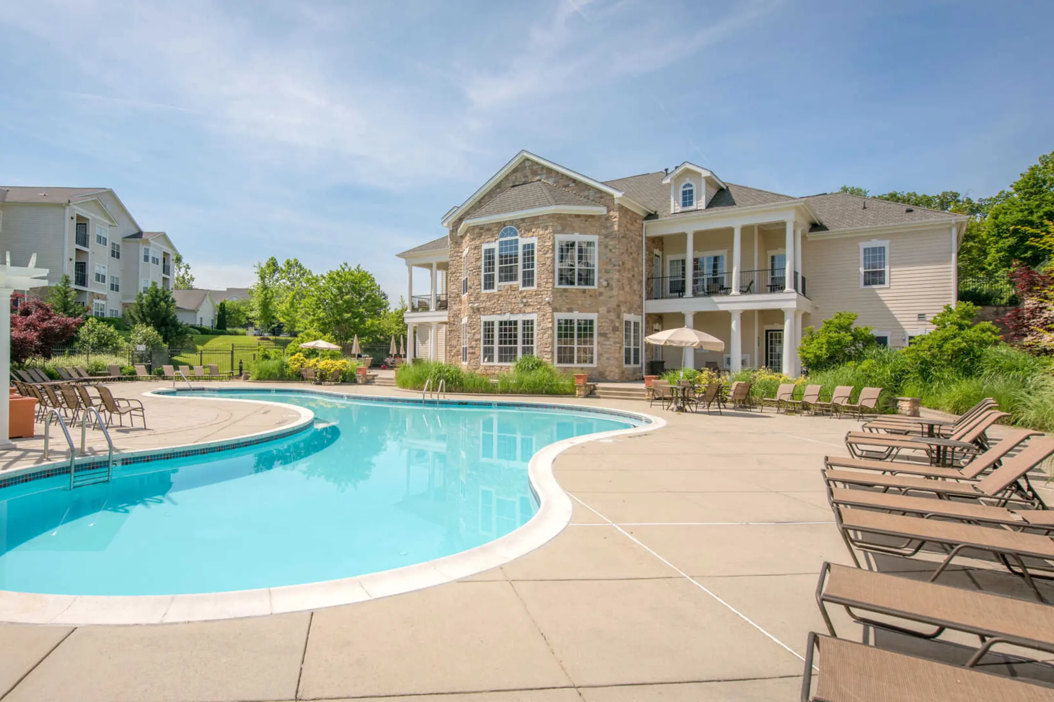 The Reserve at Fairfax Corner - 11727 Fairfax Woods Way | Fairfax, VA ...