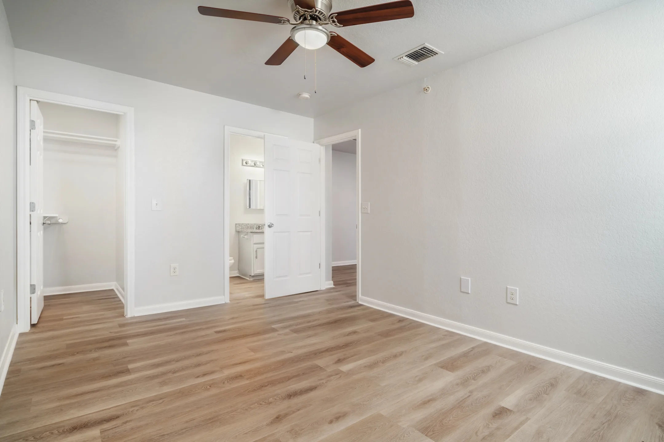 Bedroom - Swaying Oaks Apartments - San Antonio, TX