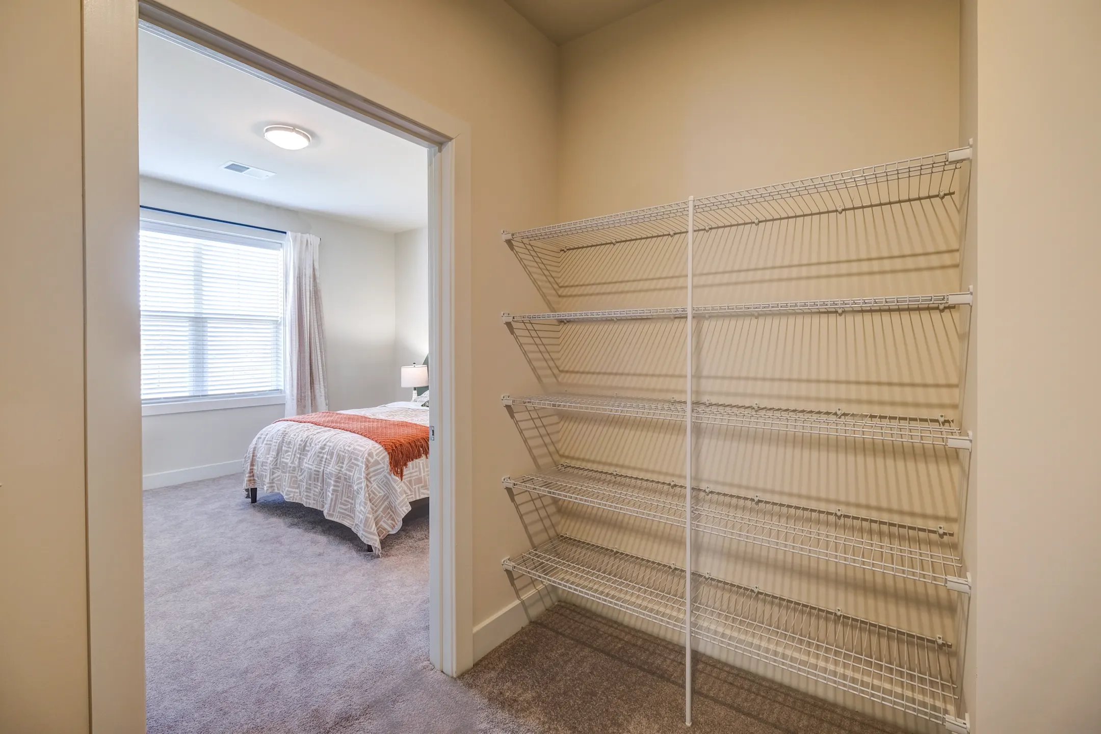 Mt. Villa Apartments at Turf Valley Apartments Ellicott City, MD 21042