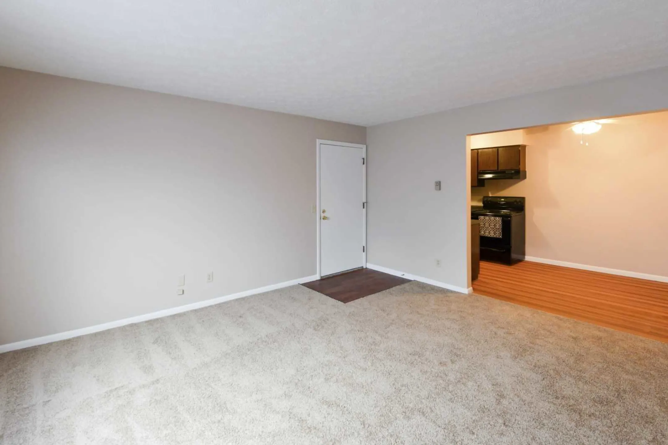 Living Room - Maple Wayview LLC - North Canton, OH