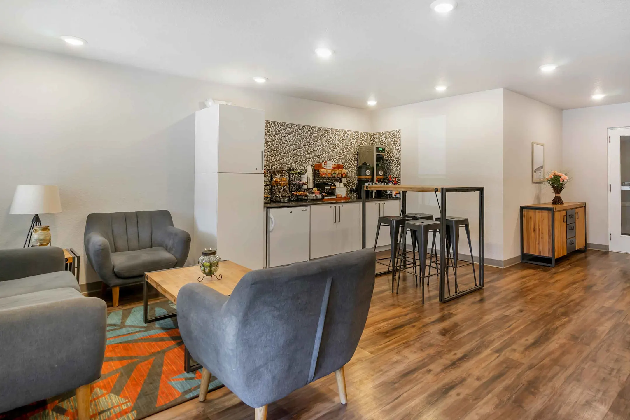 Furnished Studio Clearwater Apartments Clearwater, FL 33764