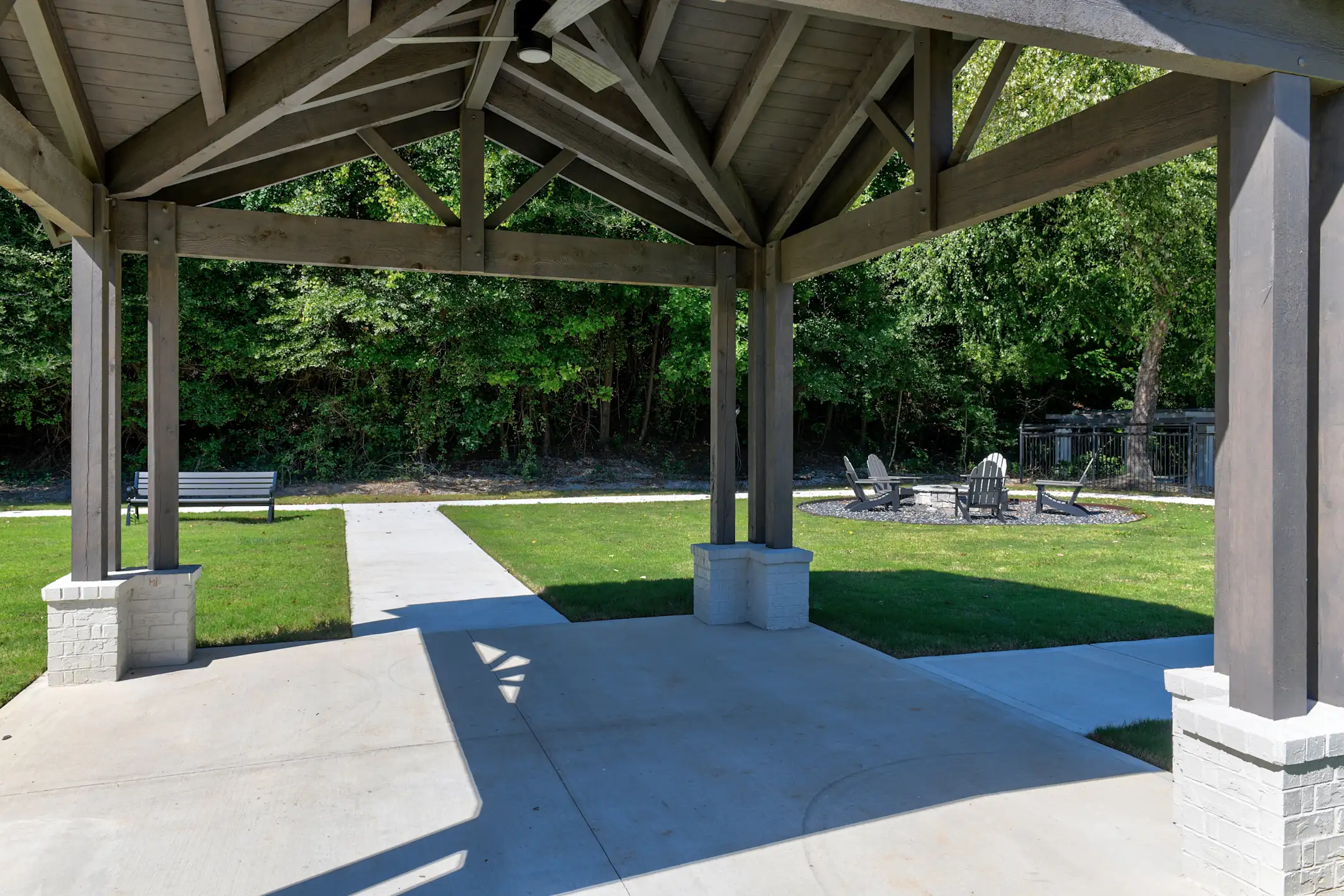 The Emerson 1600 1600 Tibarron Pkwy Se Smyrna, GA Apartments for