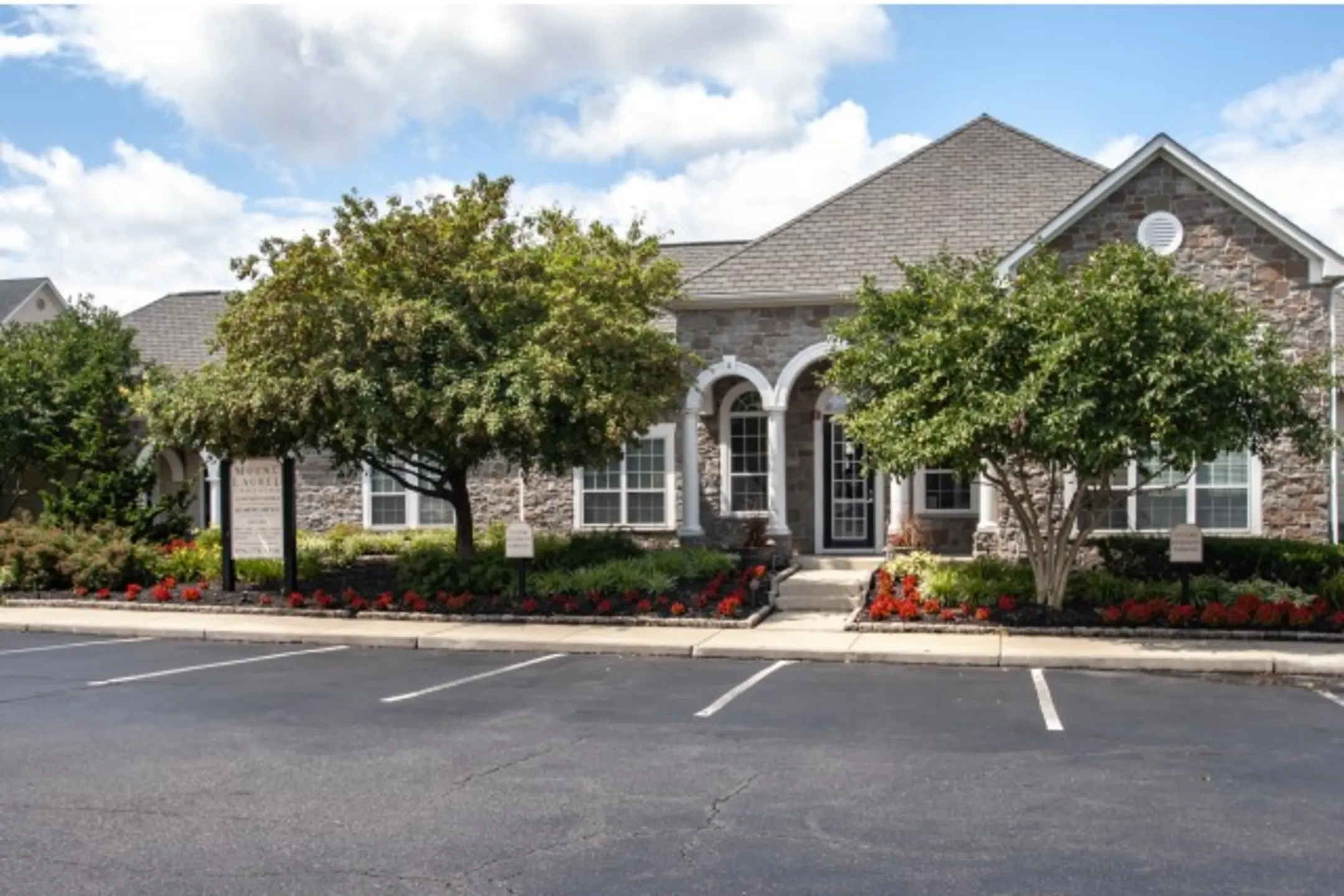 Mount Laurel Crossing 1 Larchmont Pl Mount Laurel, NJ Apartments