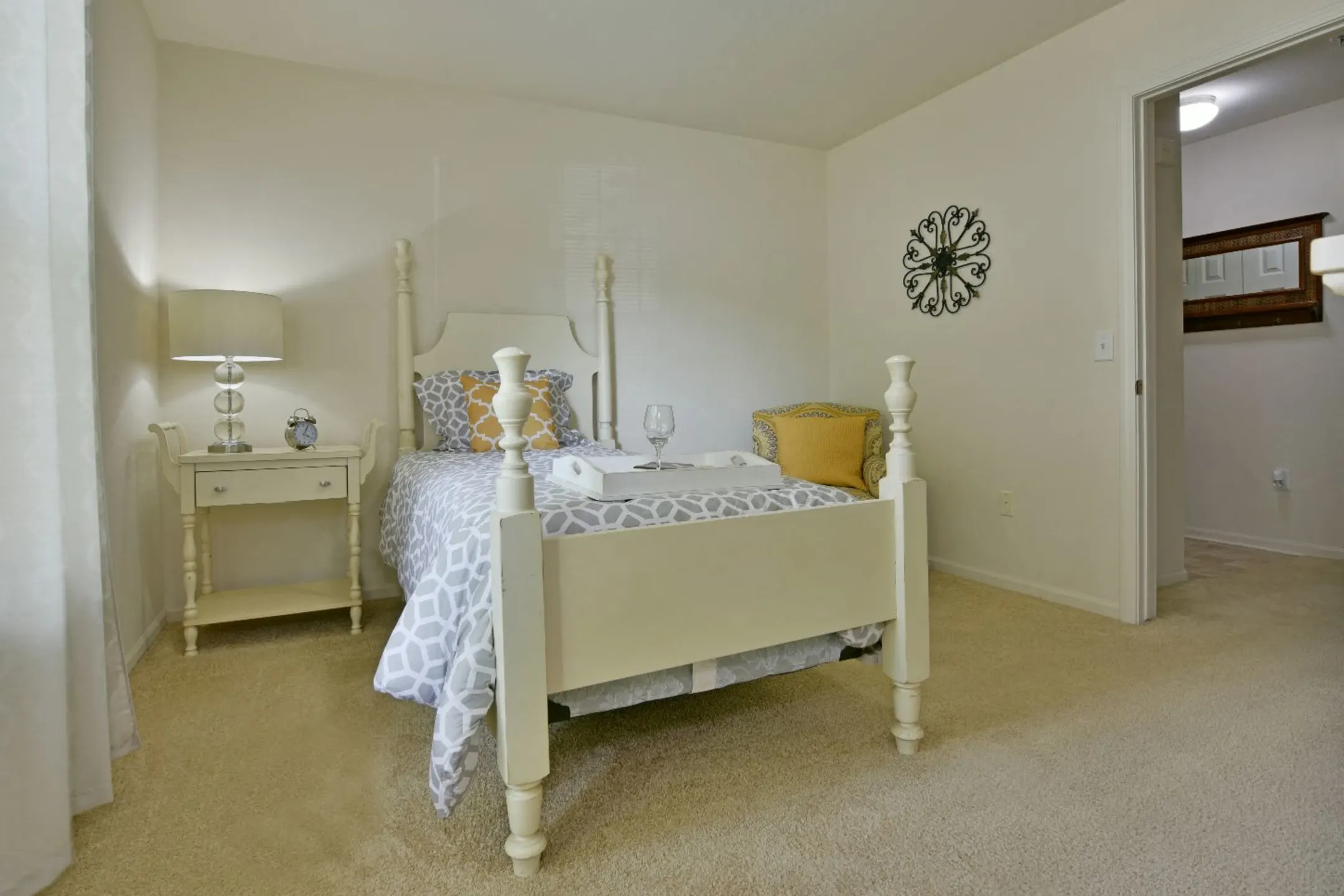 Bedroom - Towne Lakes Apartments - Appleton, WI