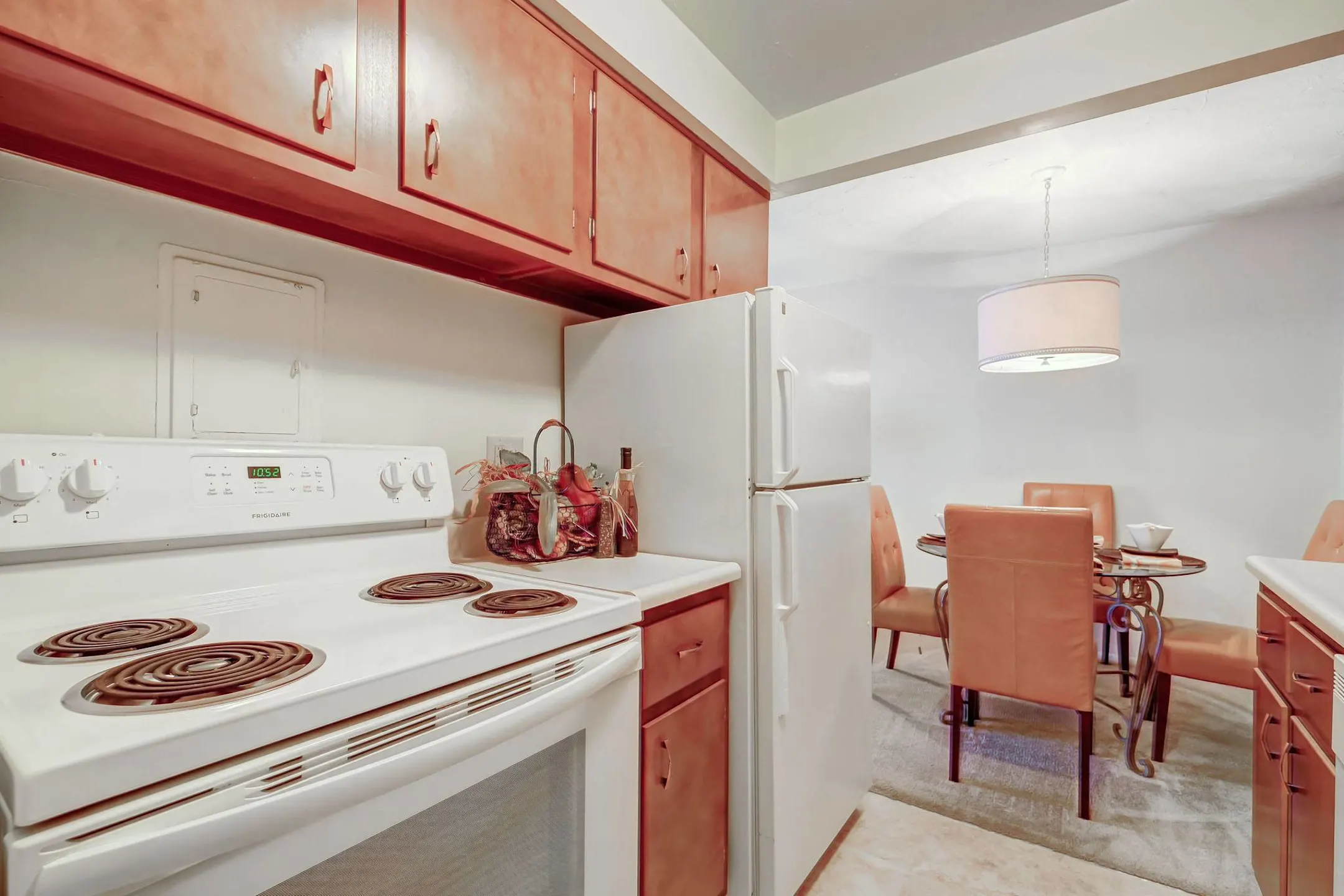 Fairview Village Apartments Fairview Park, OH 44126