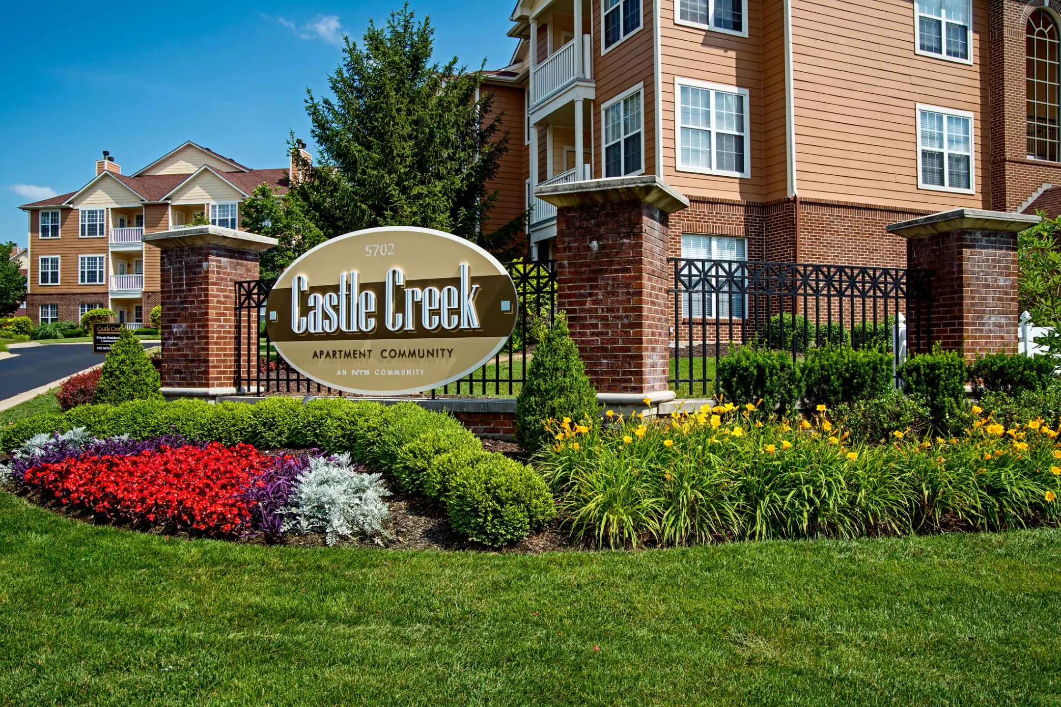 Community Signage - Castle Creek - Indianapolis, IN