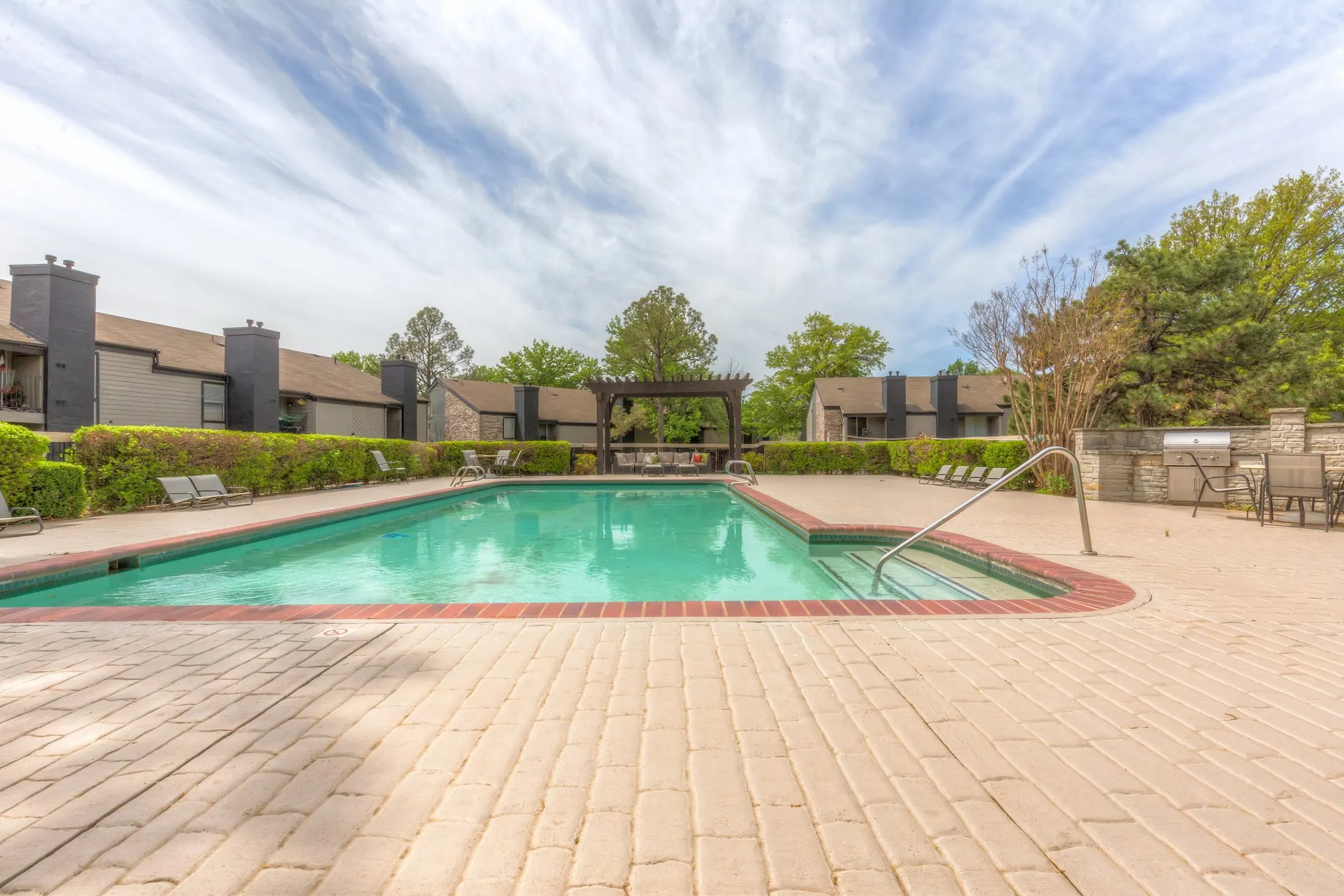 Pool - Crossings at Silver Oak - Tulsa, OK