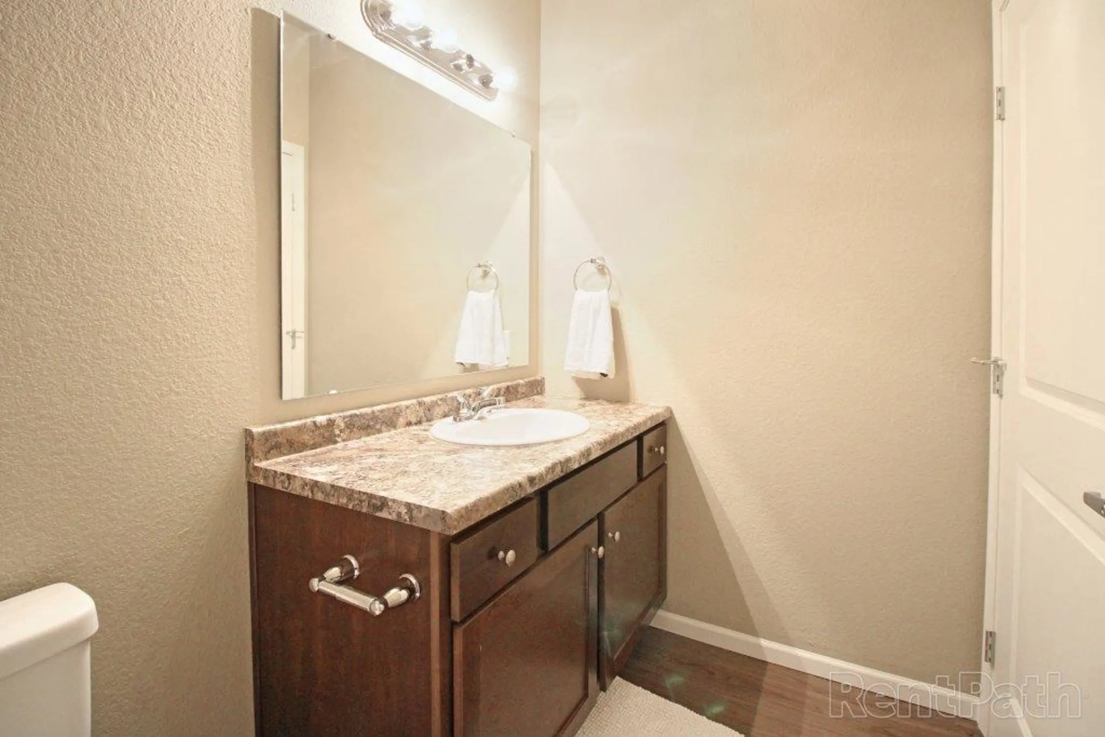 Brookledge Apartments Watford City, ND 58854