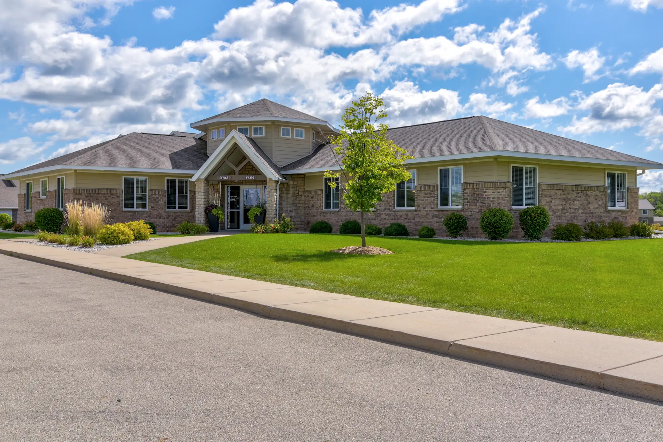 North Shore Apartments Apartments Menasha, WI 54952