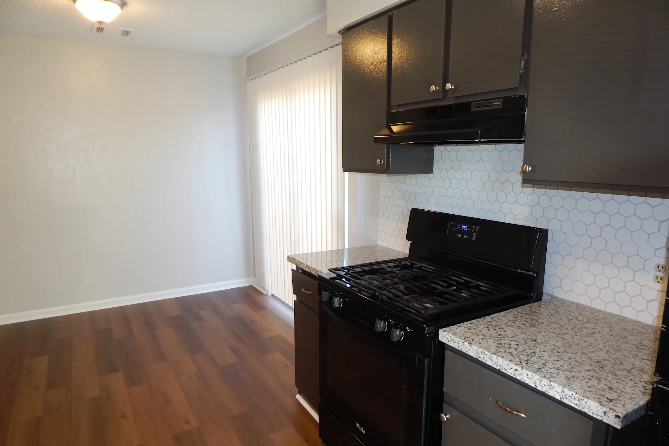 River Oaks Apartments 205 Northpointe Avenue La Grange, TX