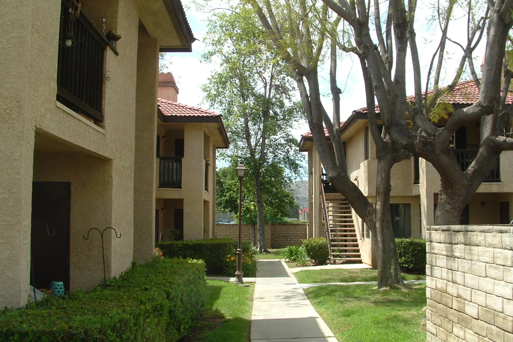 Building - Baywood Apartments - Simi Valley, CA