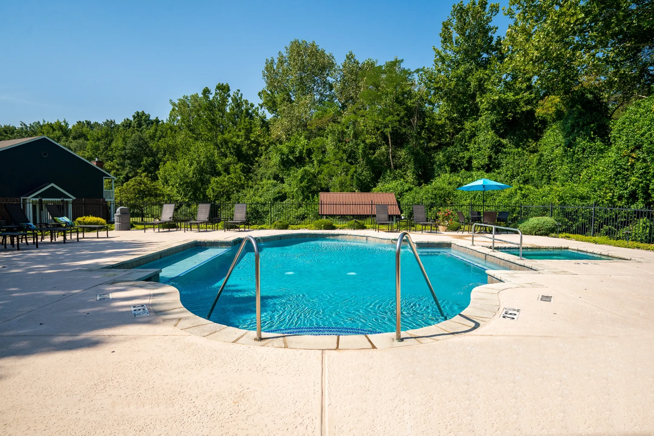 Willowbend Apartments Apartments Chesterfield, MO 63017