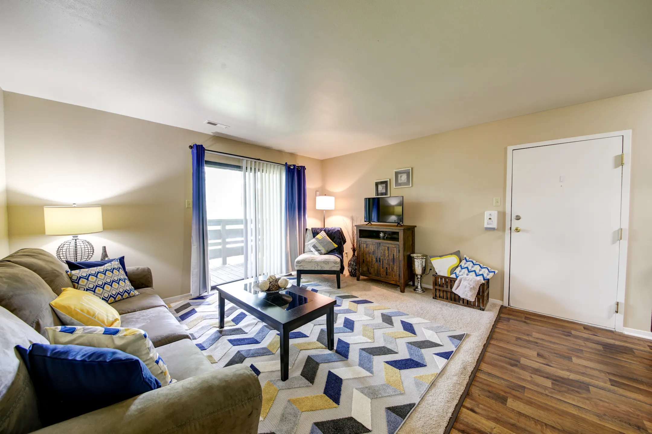 Suson Pines Apartments Saint Louis, MO 63128