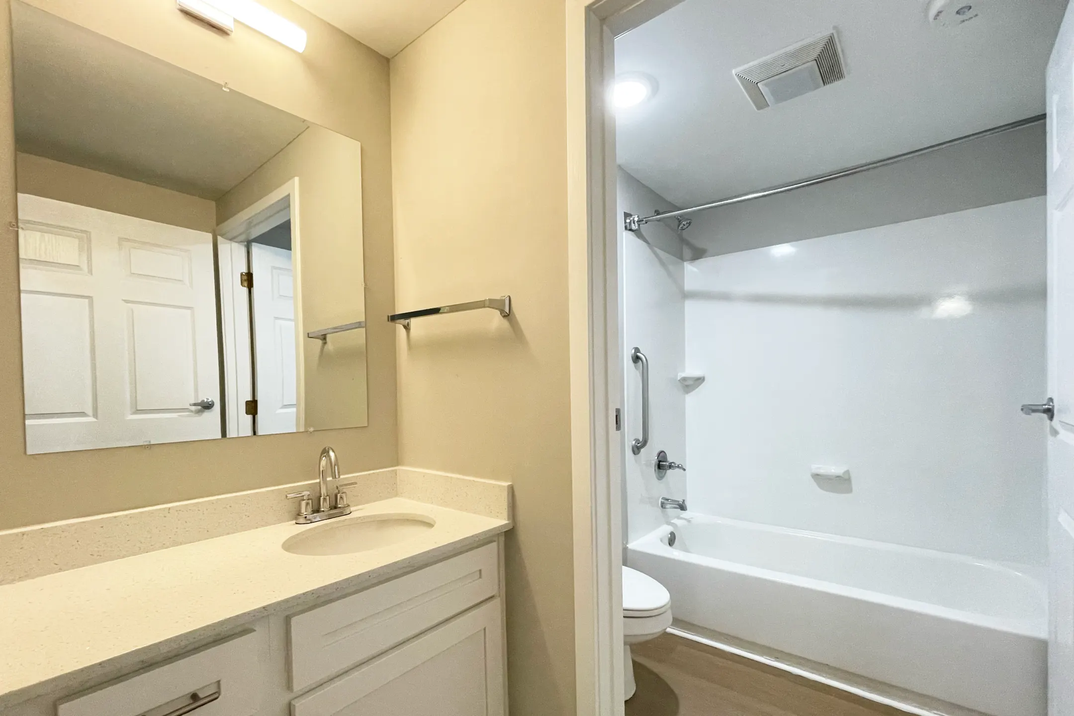 Bathroom - Flats at 87Ten - Charlotte, NC