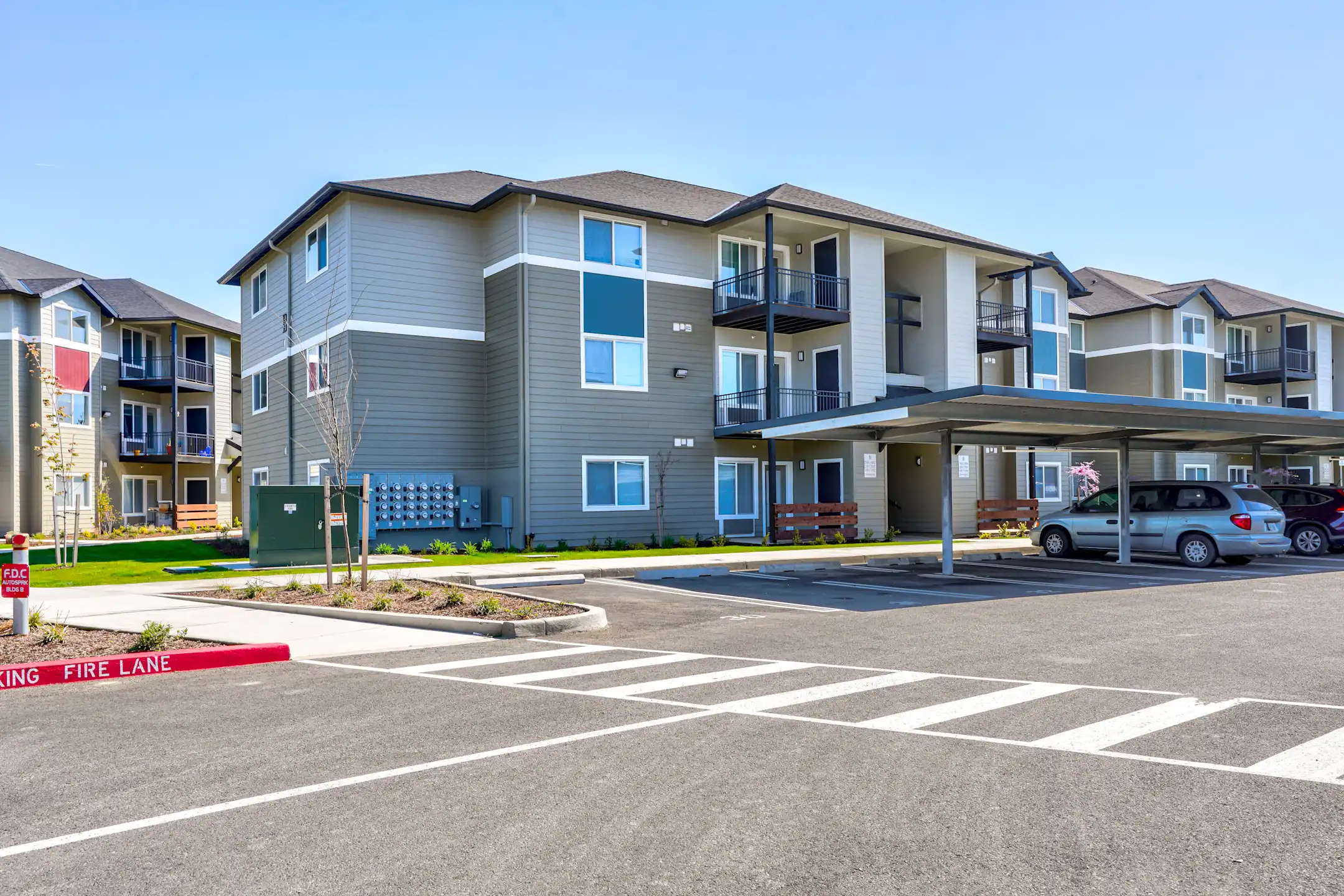 Woodburn Villas 2100 Arney Lane Northeast Woodburn, OR Apartments
