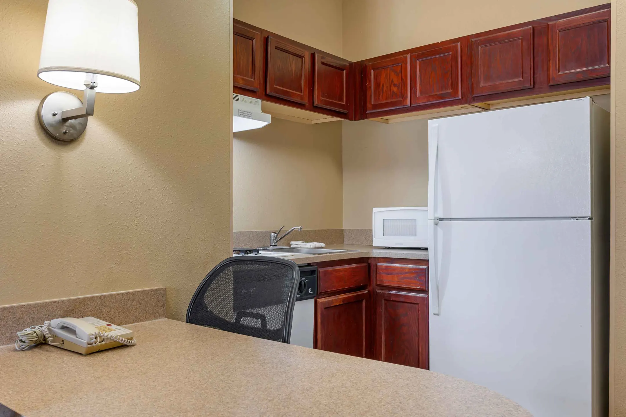 Kitchen - Furnished Studio - Indianapolis - Airport - W. Southern Ave. - Indianapolis, IN