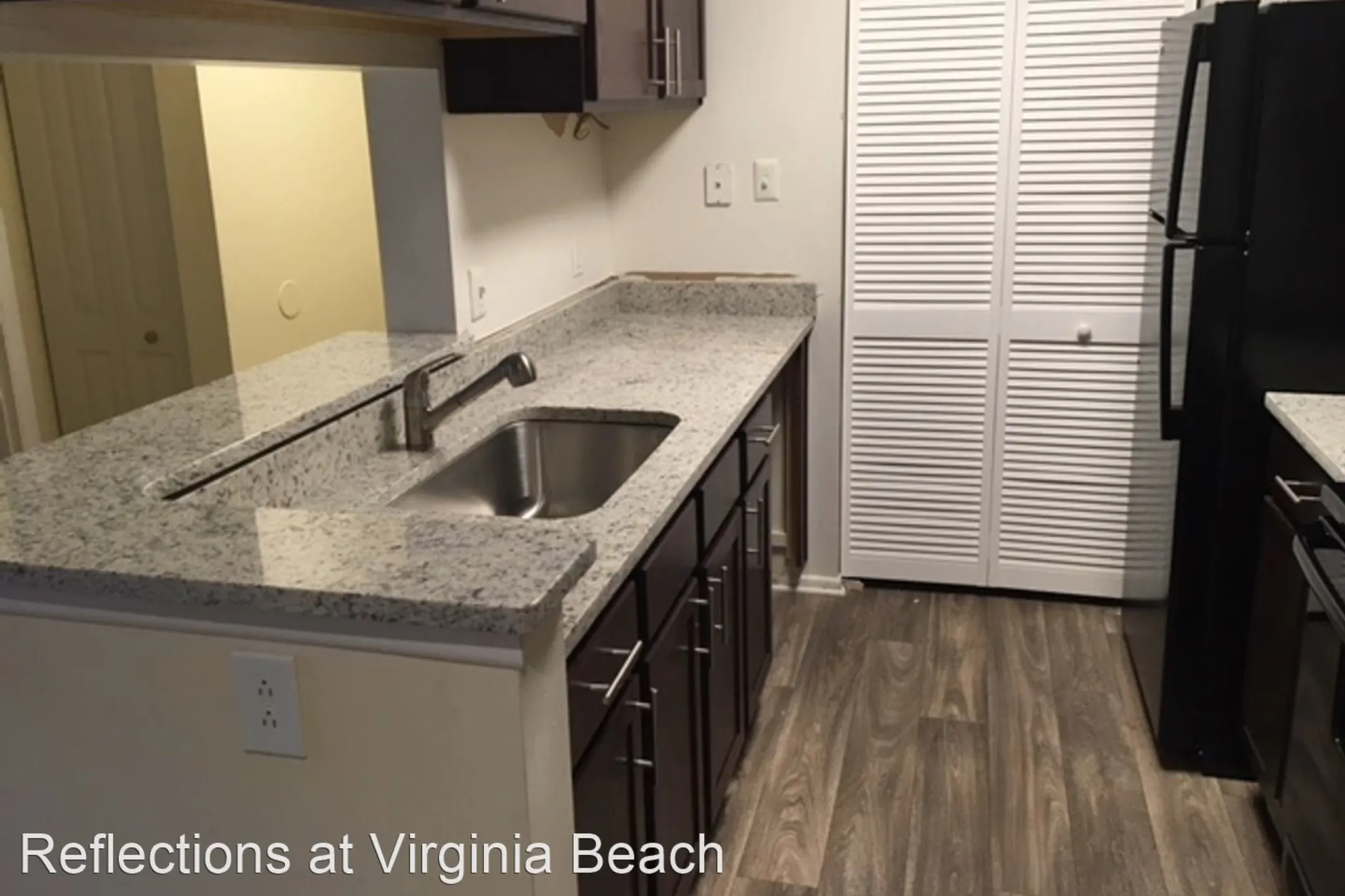 Kitchen - Reflections at Virginia Beach - Virginia Beach, VA