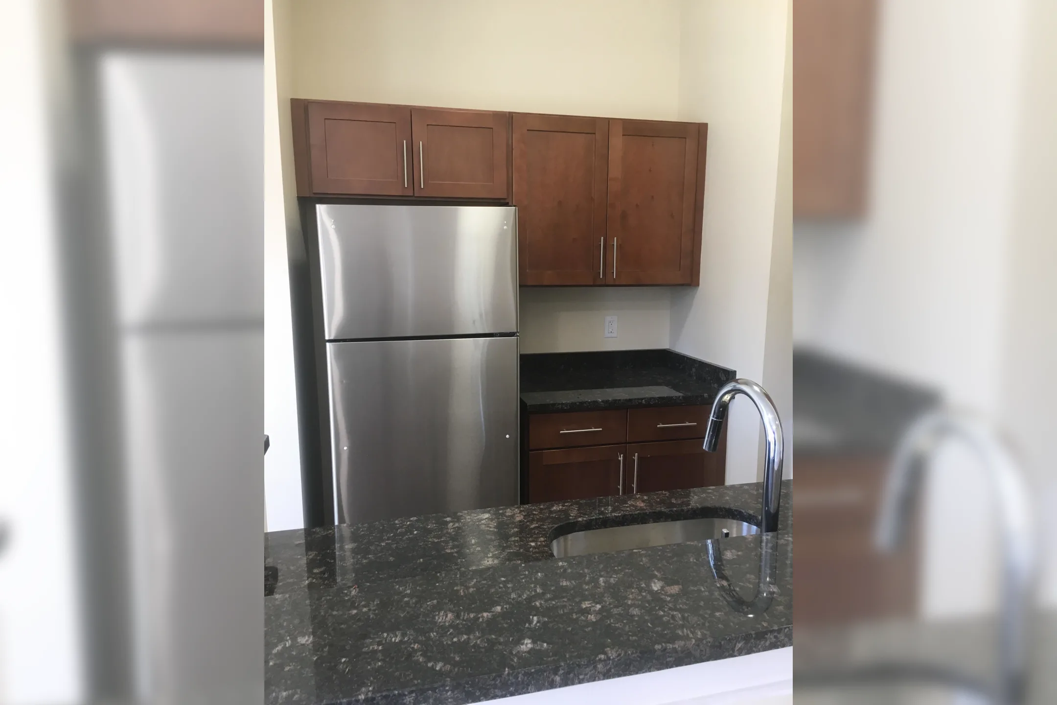 Windsor Commons 164 One Mile Road East Windsor, NJ Apartments for