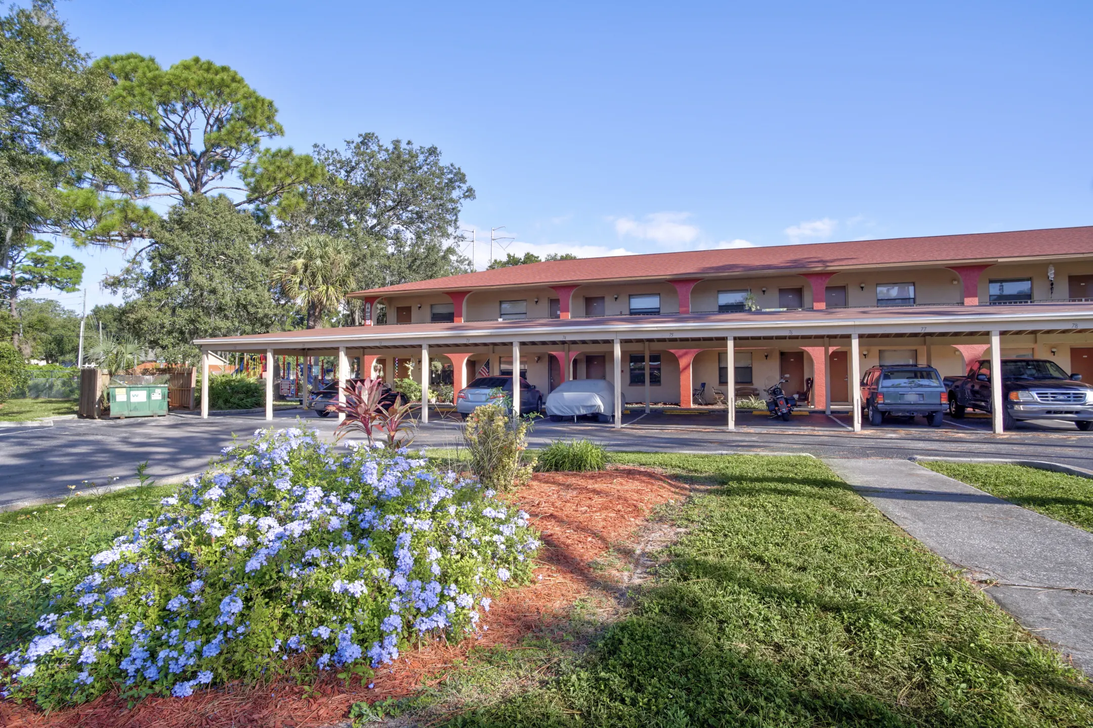 Cypress Place Apartments 825 Cypress St Tarpon Springs, FL