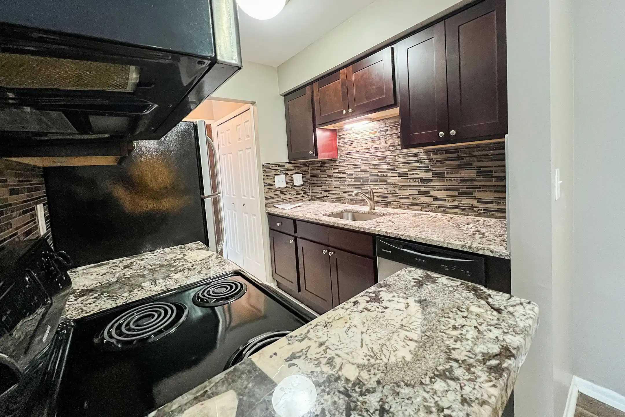 Kitchen - Apple Ridge - Livonia, MI
