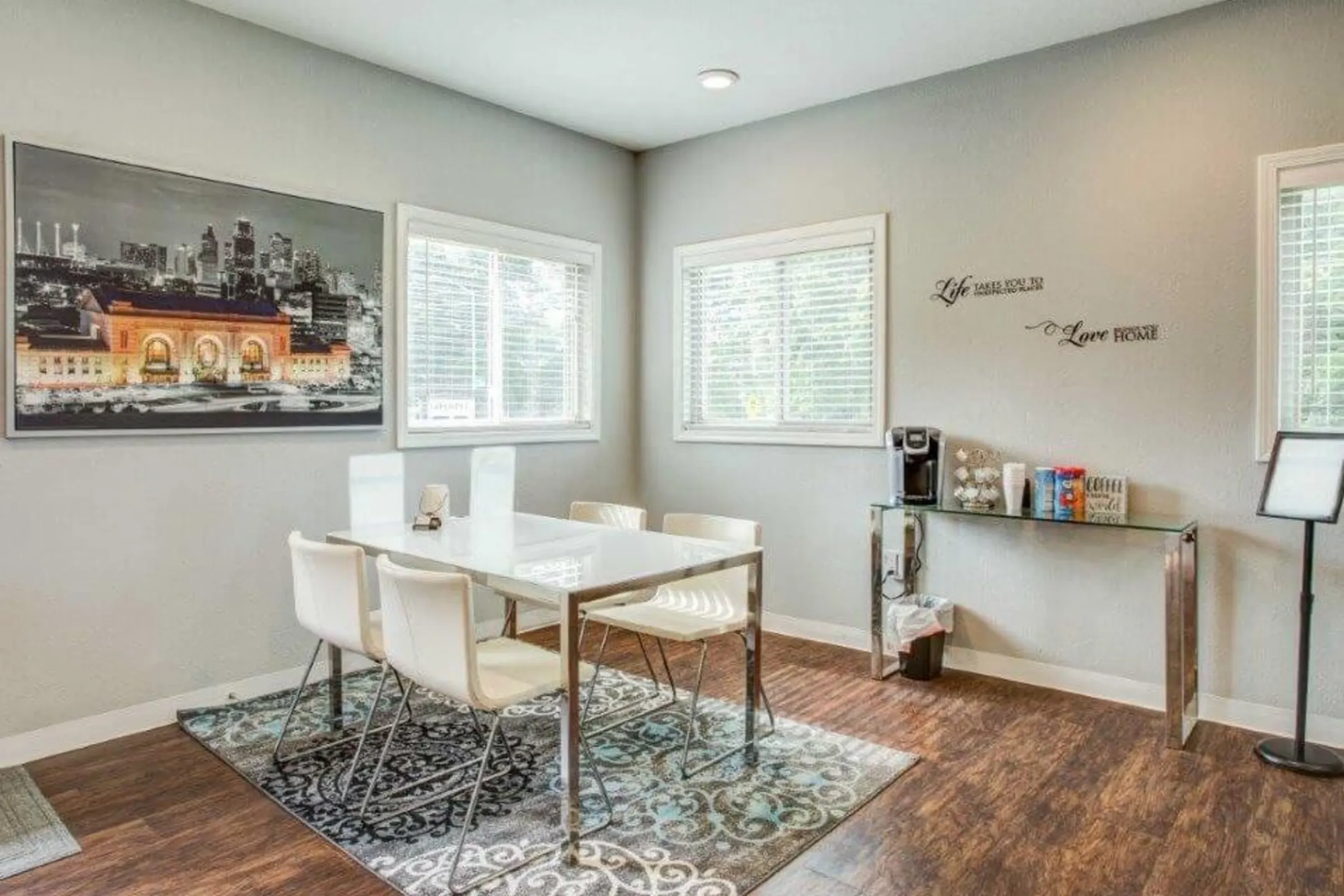 Dining Room - Grant 79 - Overland Park, KS