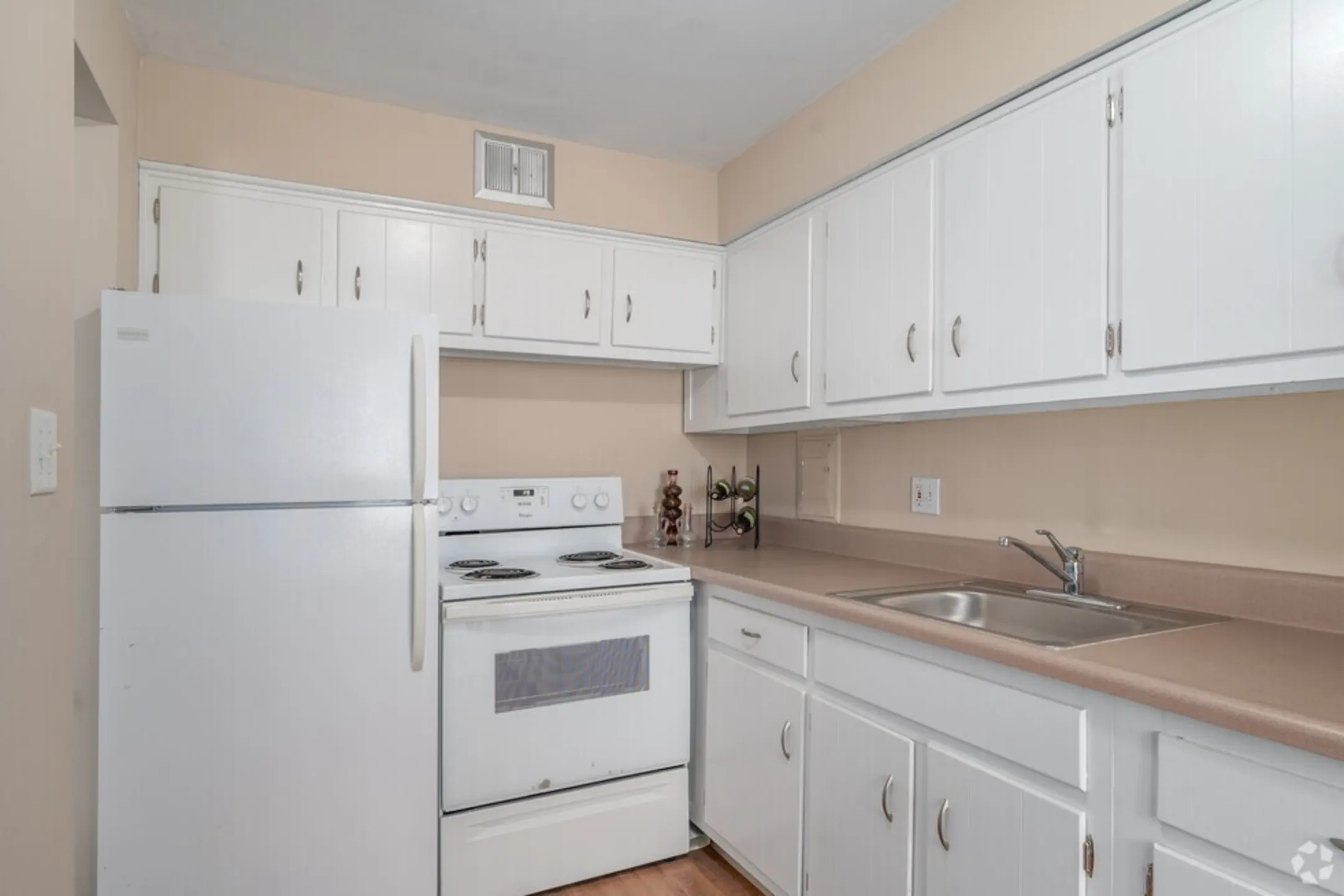 The Westbury Apartments North Olmsted, OH 44070